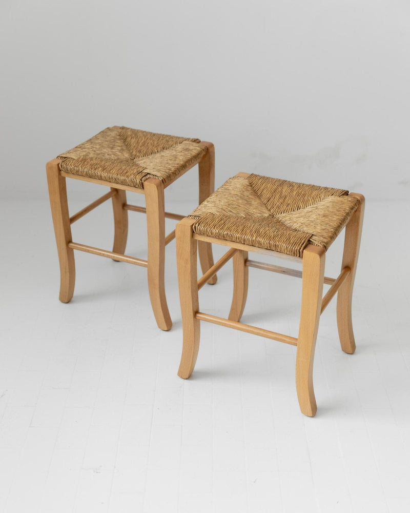 Vintage 1980s Wooden Stools Set of 2, Handwoven Straw Seats with Curved Legs, Light Wood Design, Rustic Seating Decor, Elegant Gift Idea by Bottega Jacobs