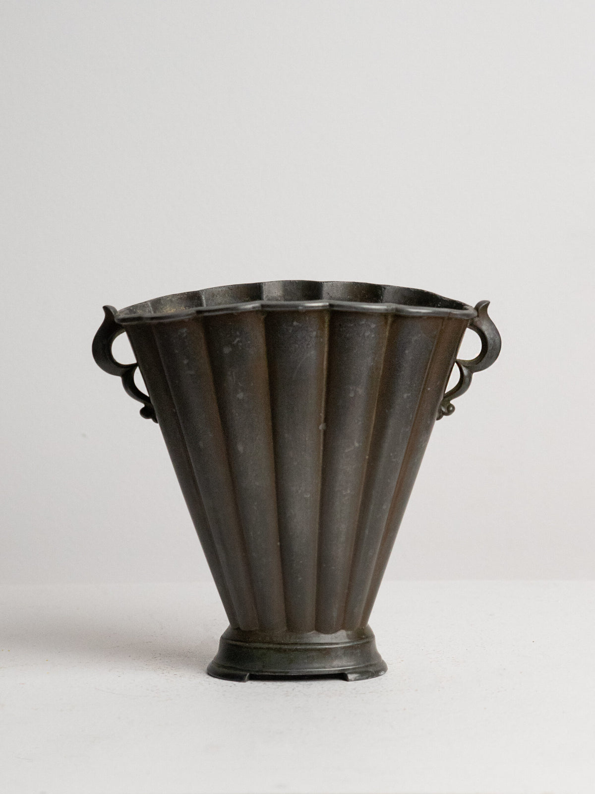 Just Andersen Fan Vase in Disko Metal, Model D20, Denmark 1920s — additional view