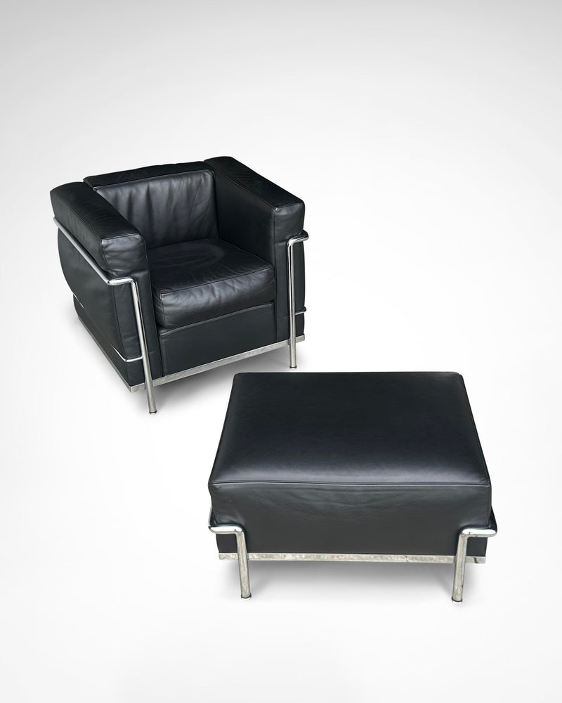 LC2 Armchair and Ottoman by Le Corbusier et al. for Cassina 1990s — close-up of black leather upholstery and chrome frame