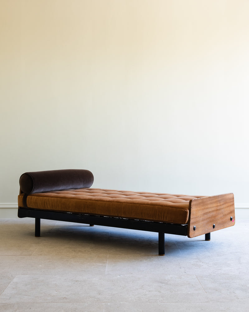 Jean Prouvé S.C.A.L daybed profile view with tufted leather cushion