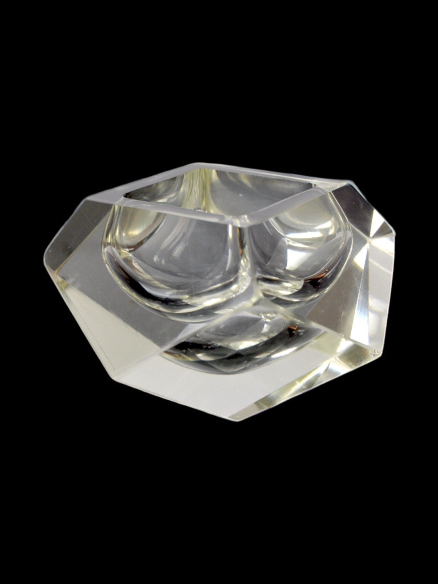 Flavio Poli Ashtray for Seguso, Murano, italy, 1960s — angled view highlighting clear glass facets