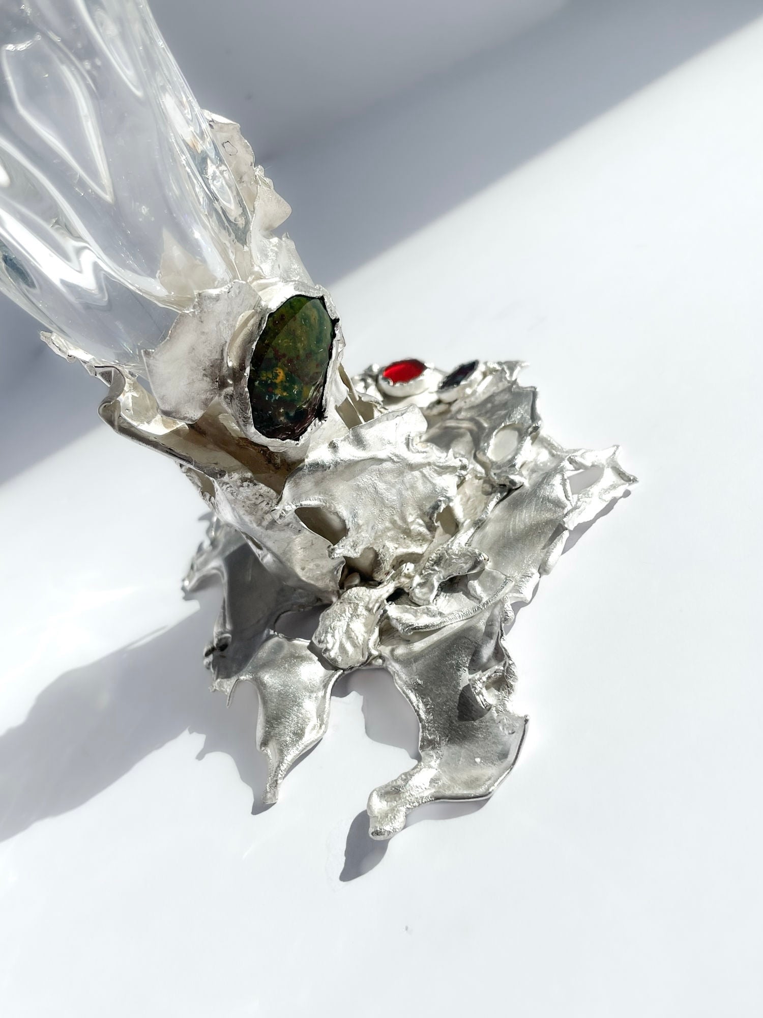 Jewelled Goblet no. 7 x Lindsey Fontijn — close-up of silver base with gemstones