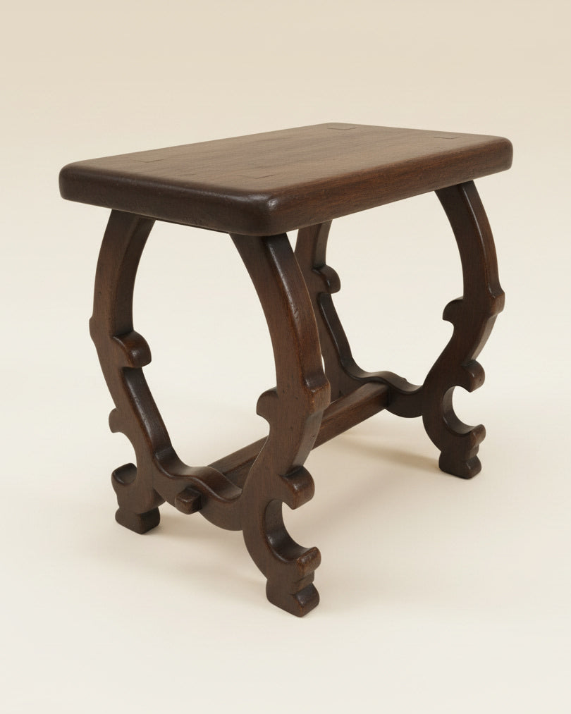 Tabouret en chêne espagnol du XIXe siècle | Table d'appoint sculptée