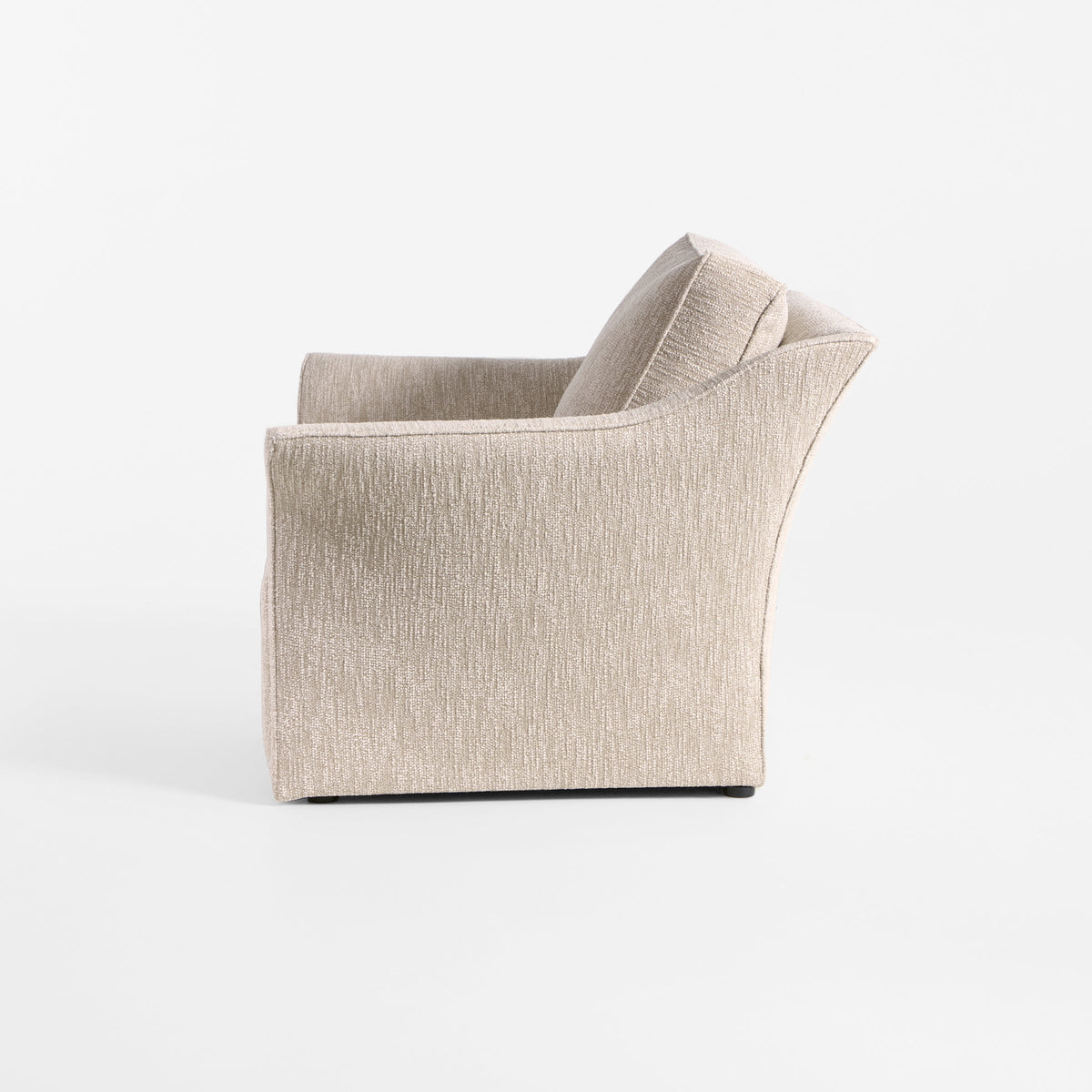 Perícia Lounge Chair — close-up