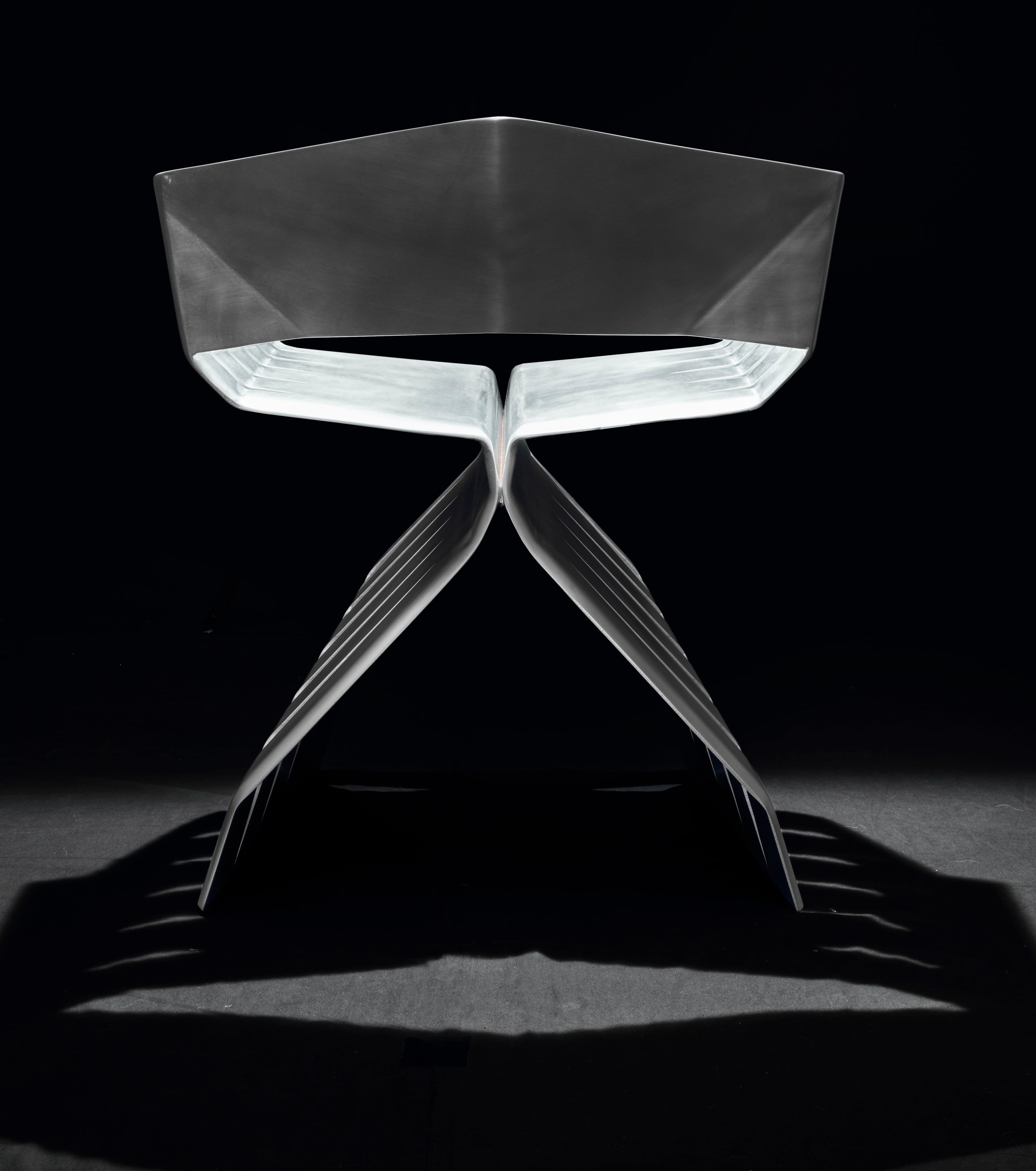 HAERETICUS Chair in Aluminium — lifestyle setting