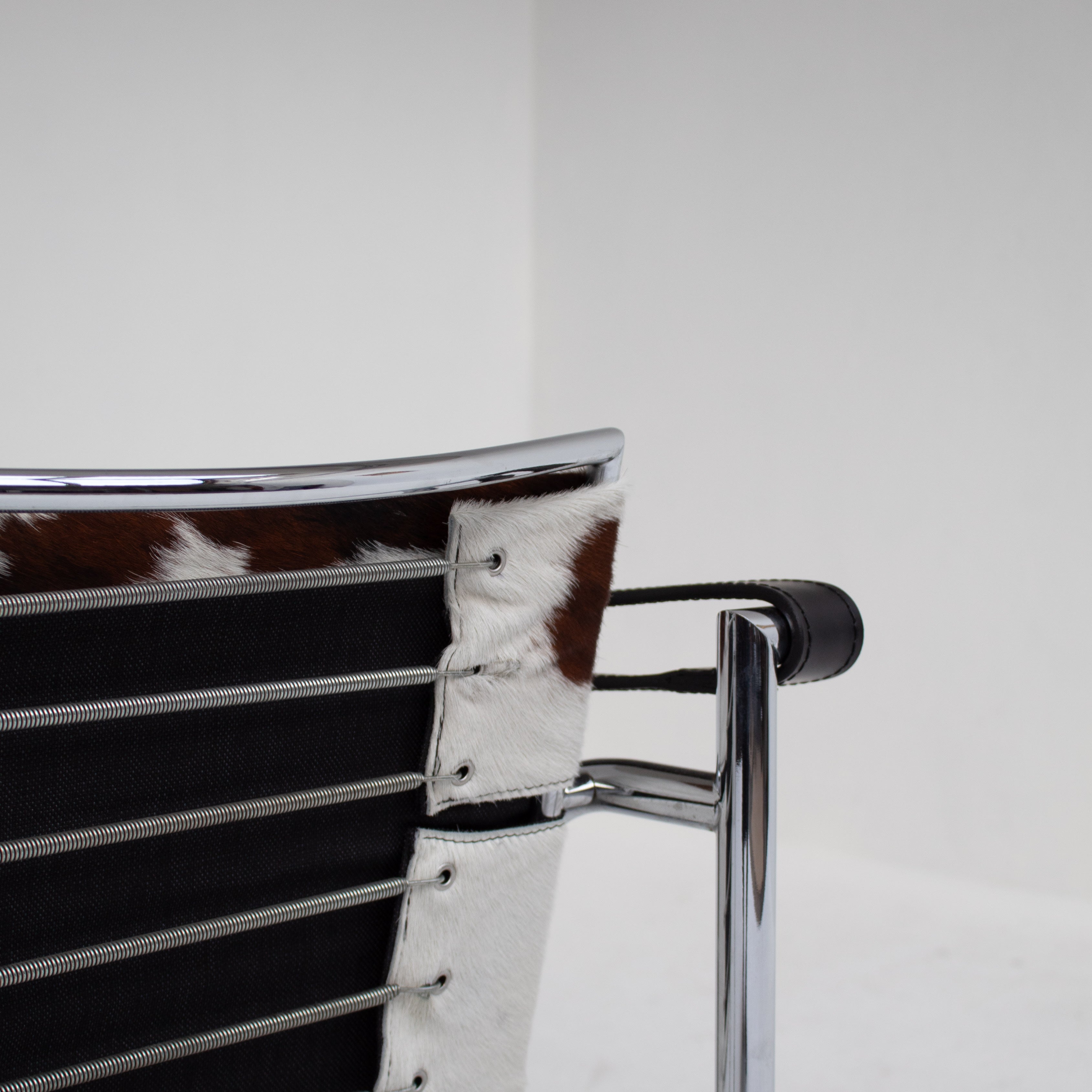 Set of 2 Le Corbusier, Pierre Jeanneret, Charlotte Perriand LC1 Chairs by Cassina