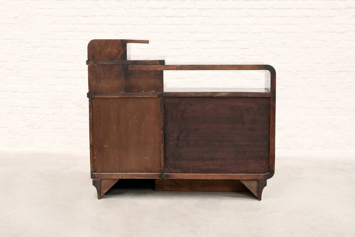 Italian Rationalist Walnut Sideboard with Red Bakelite Handles, circa 1930 — view 10