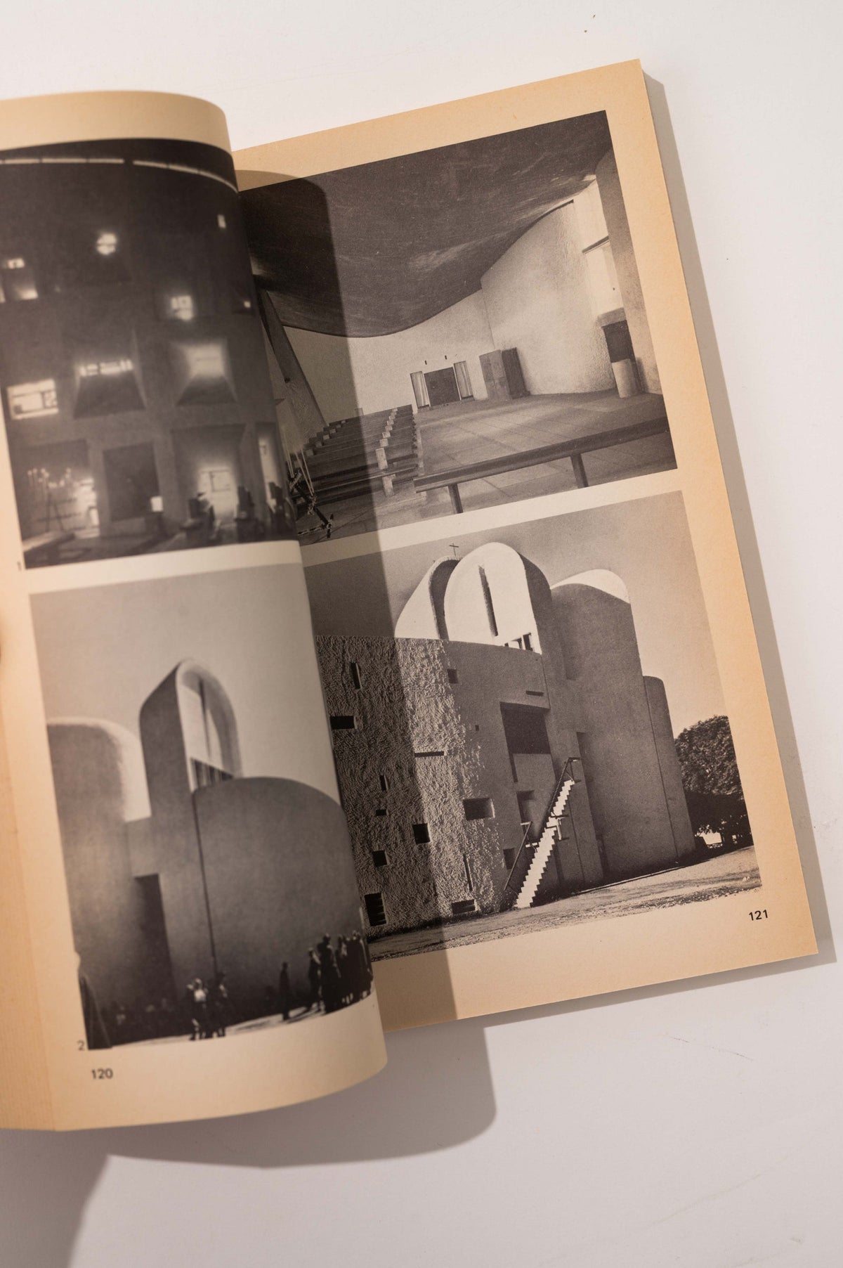 Le Corbusier Studio Paperback, 1979 Architecture and Interiors Book — additional view