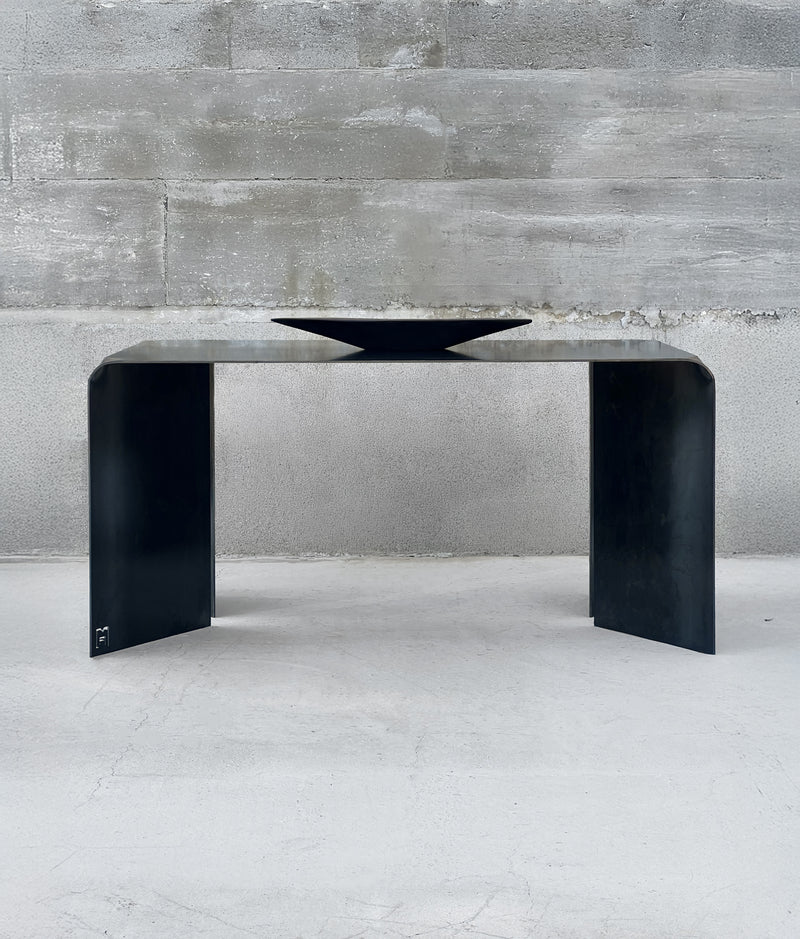 Doa' Steel Desk by Modan | The Oblist — modern black steel design