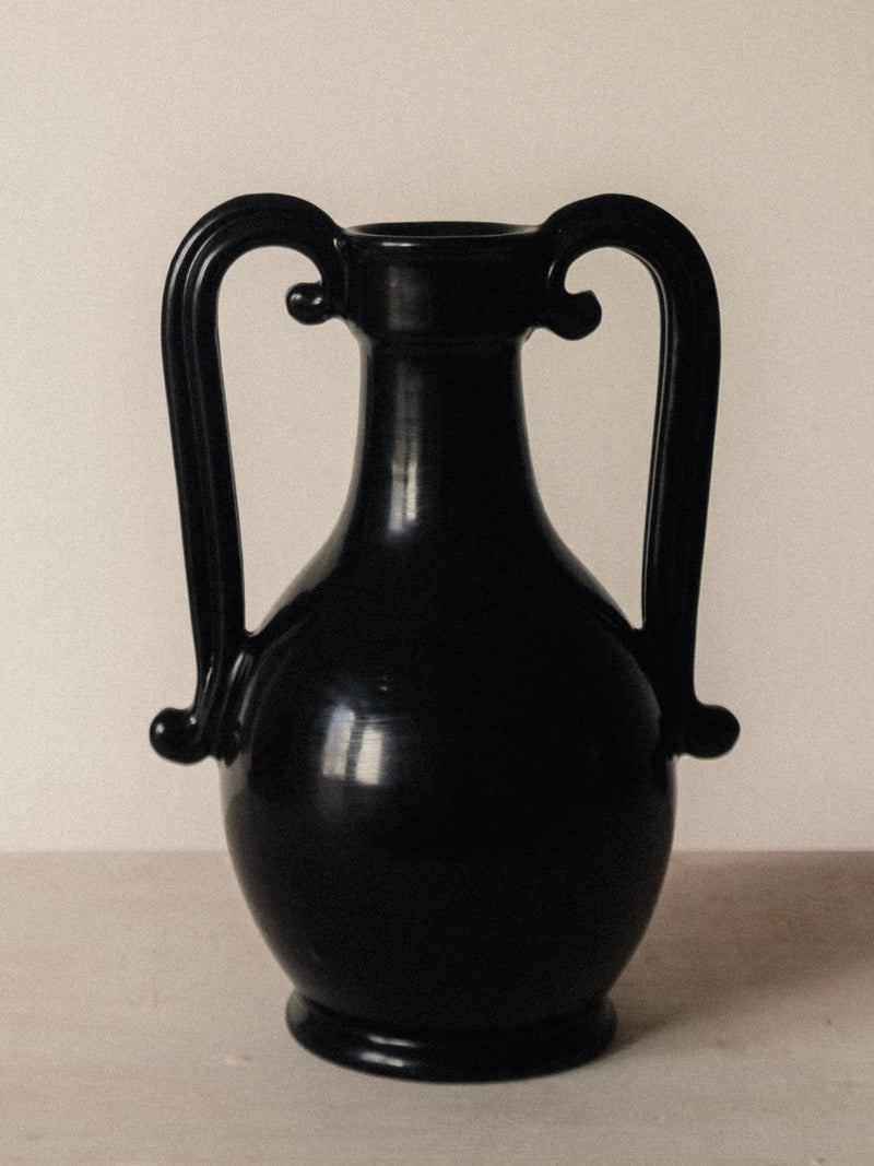 The Fiasca - Minimalist Vase in Ceramic by COSEINCORSO | The Oblist — black ceramic, modern design
