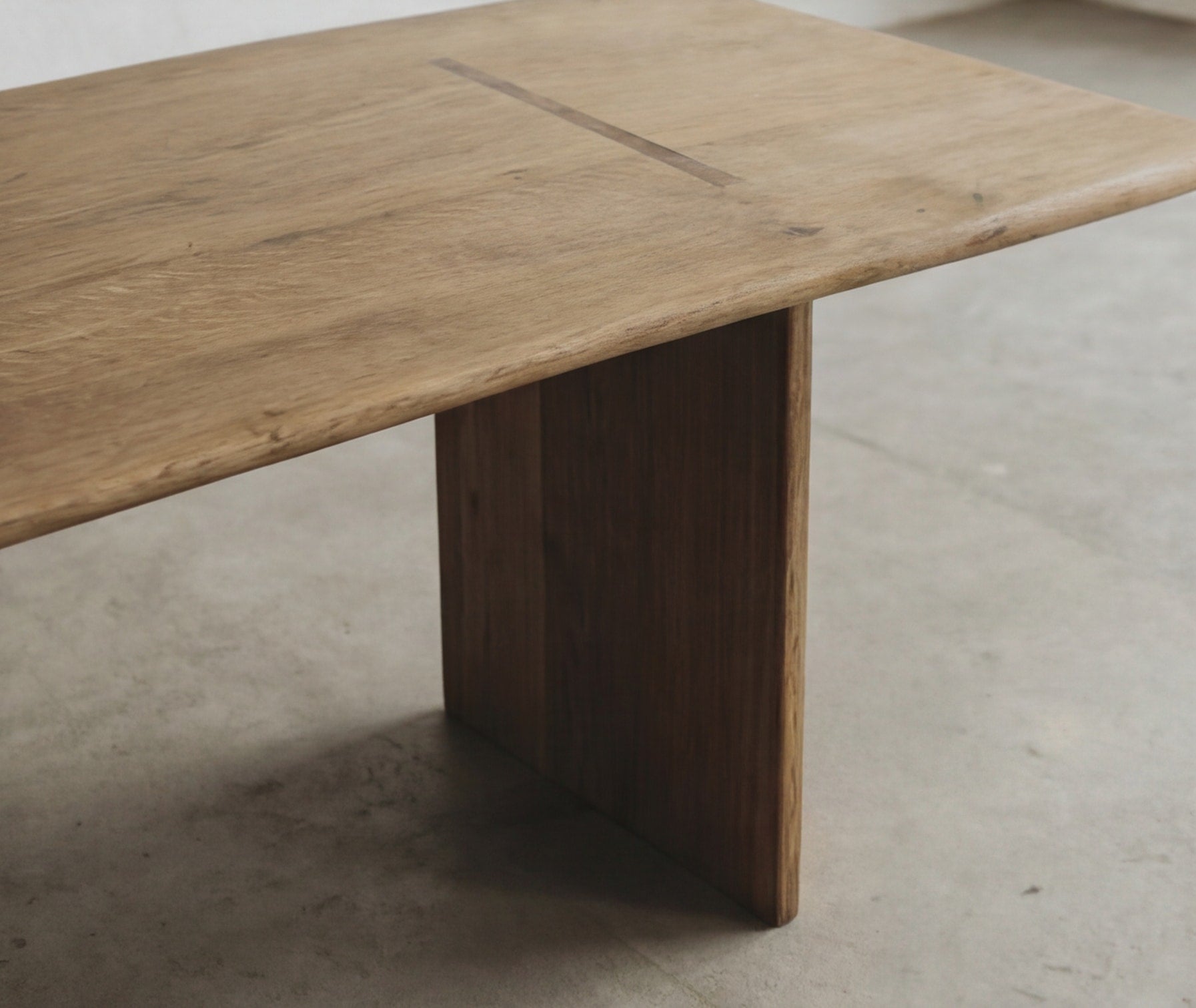 Coffee table "cliff serie" — side angle