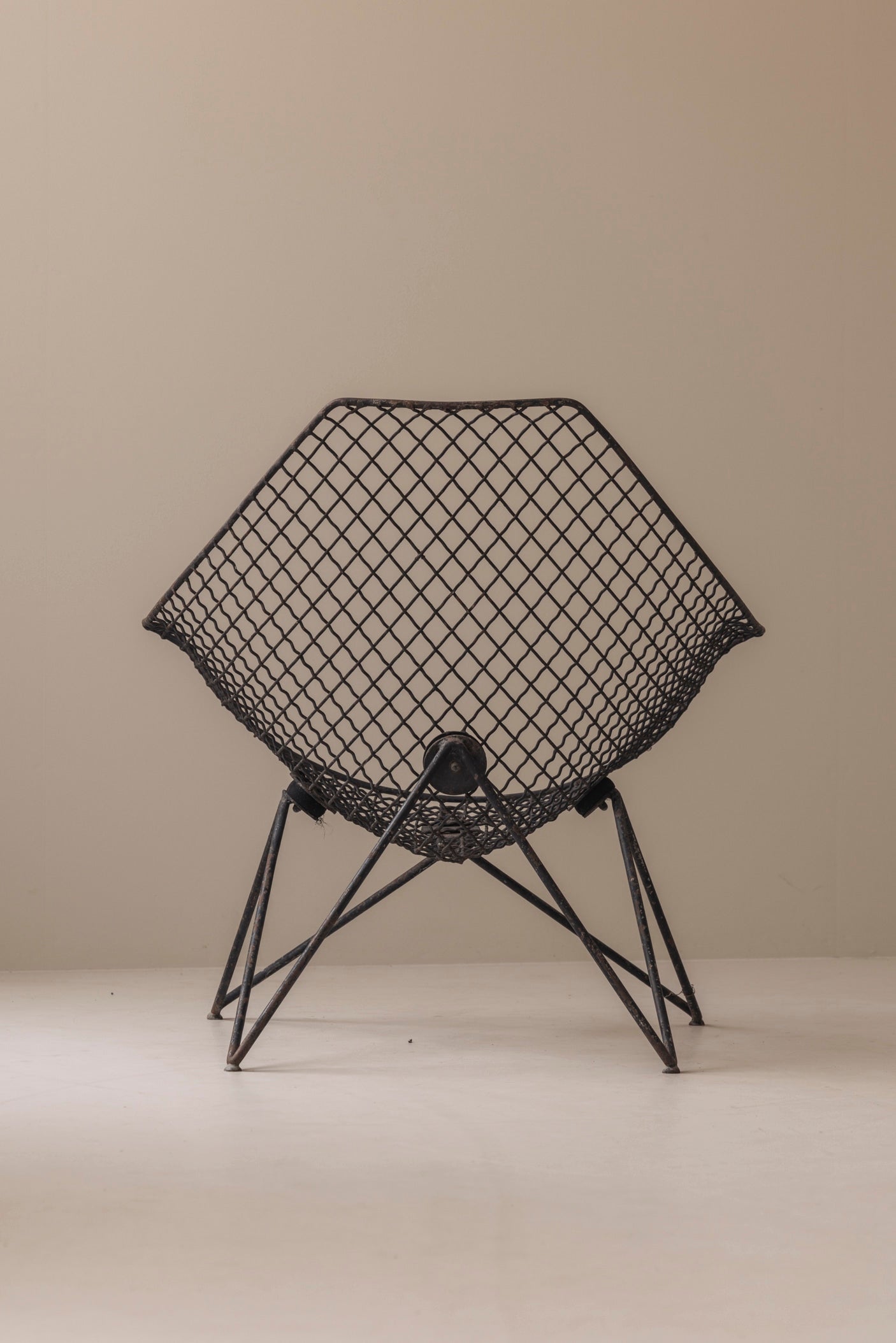 Exceptionally rare pair DU 43 lounge chairs by Gastone Rinaldi for RIMA, 1950s — in context