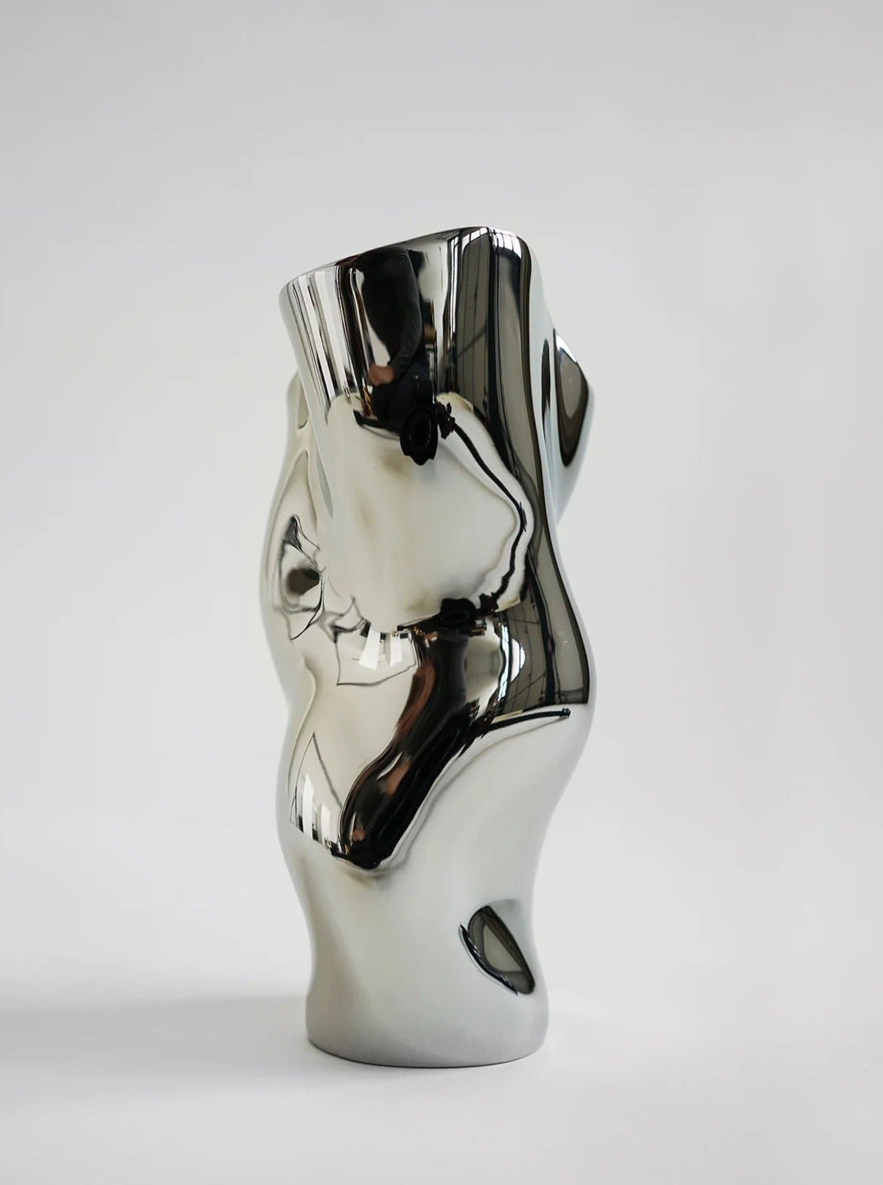 Ostrea 25 - Silver — top view of reflective silver vase