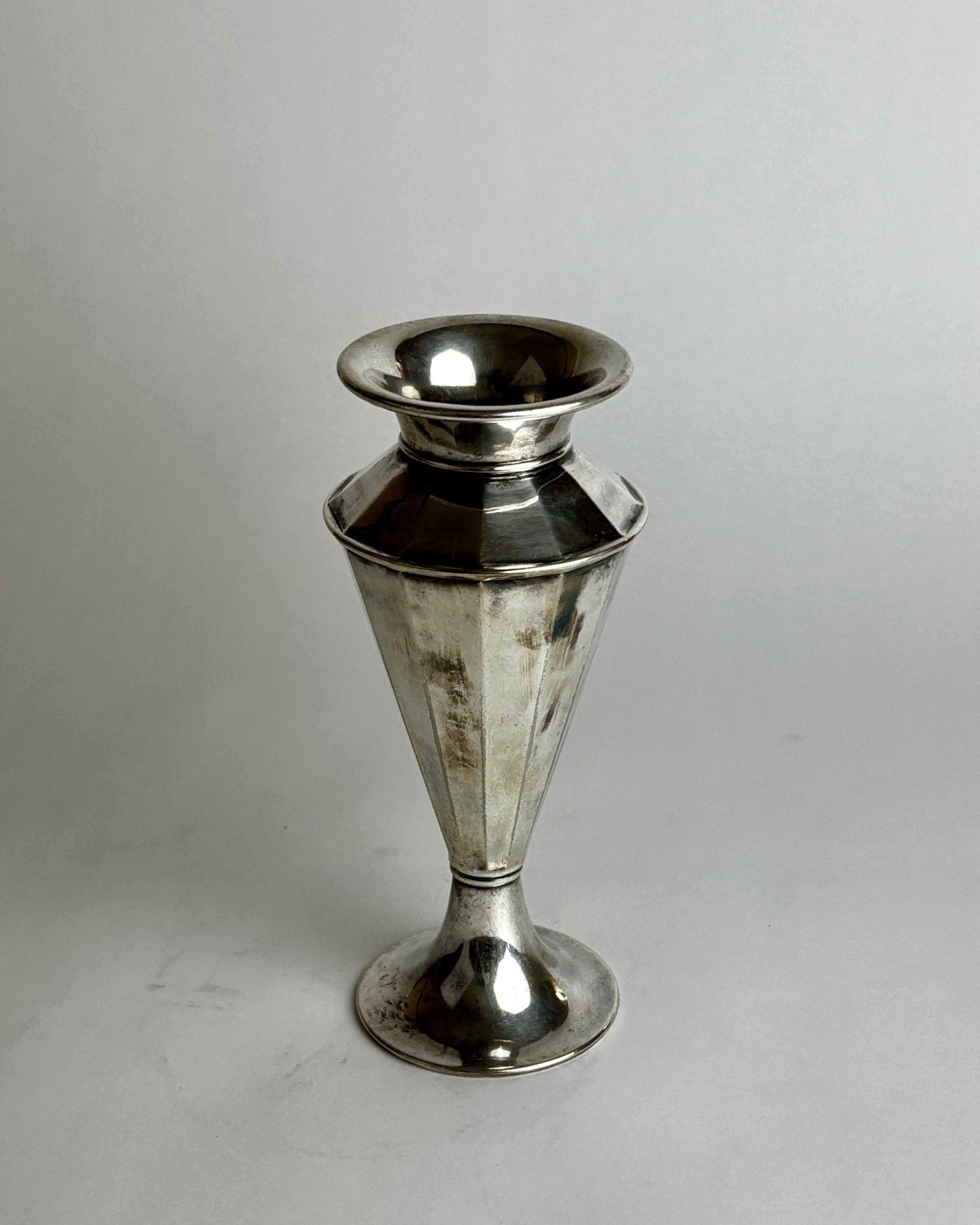 Vase en argent français