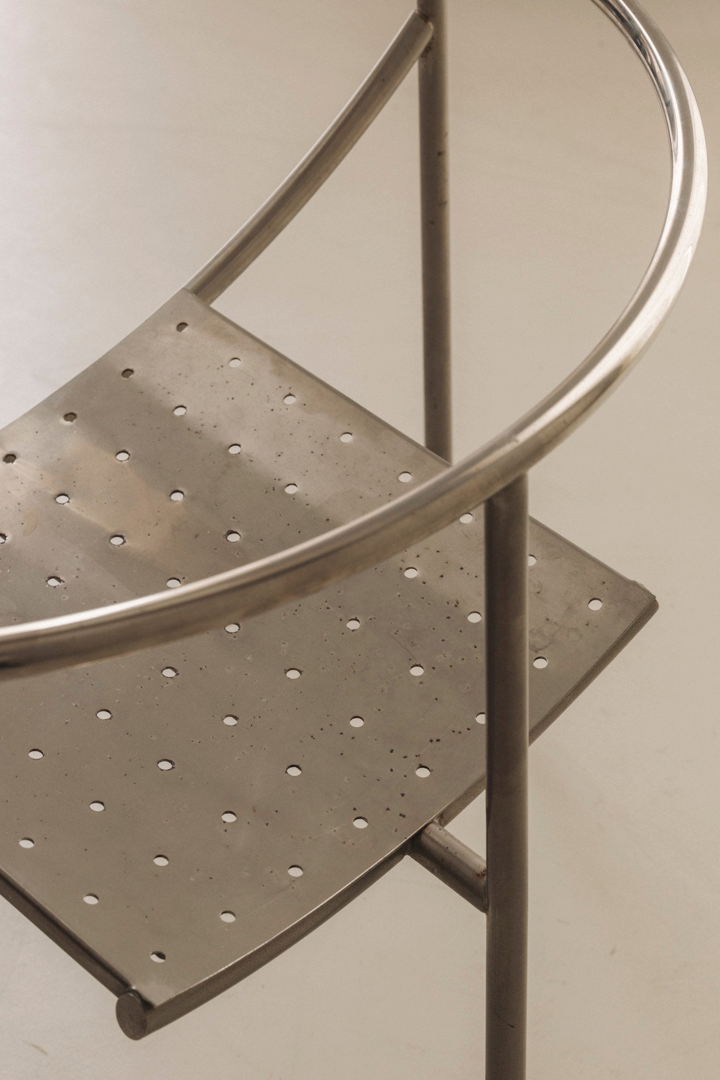 Dr Sonderbar Chair Starck スタルク ビンテージ チェア Iconic 'Dr. Sonderbar' Armchair by Modern Living