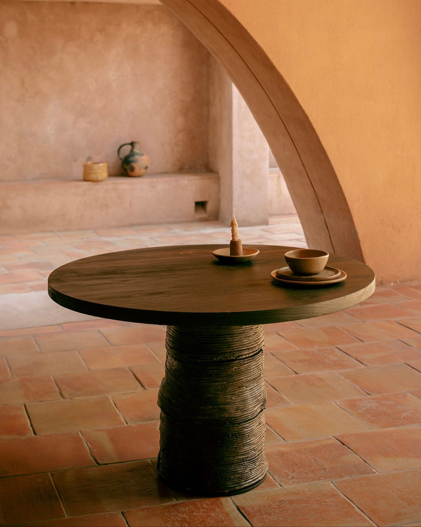 'Lazo' Table — side angle