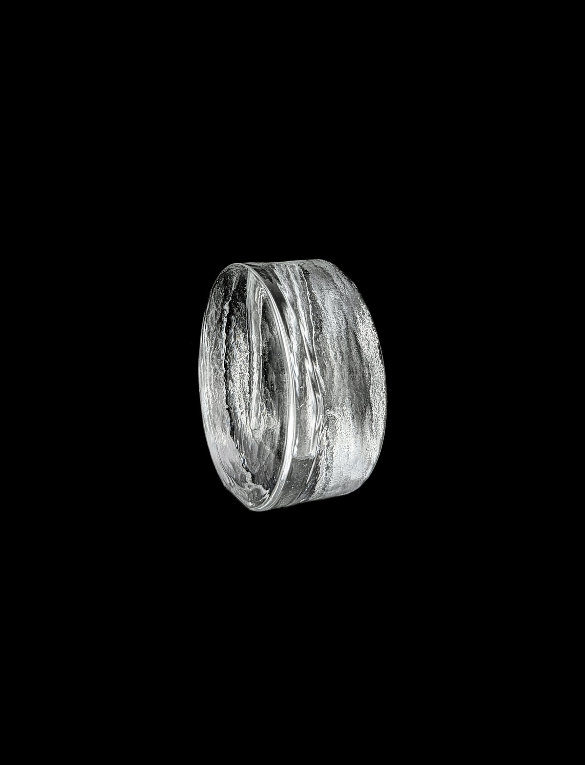 Vintage glass scandinavian vase — detail view