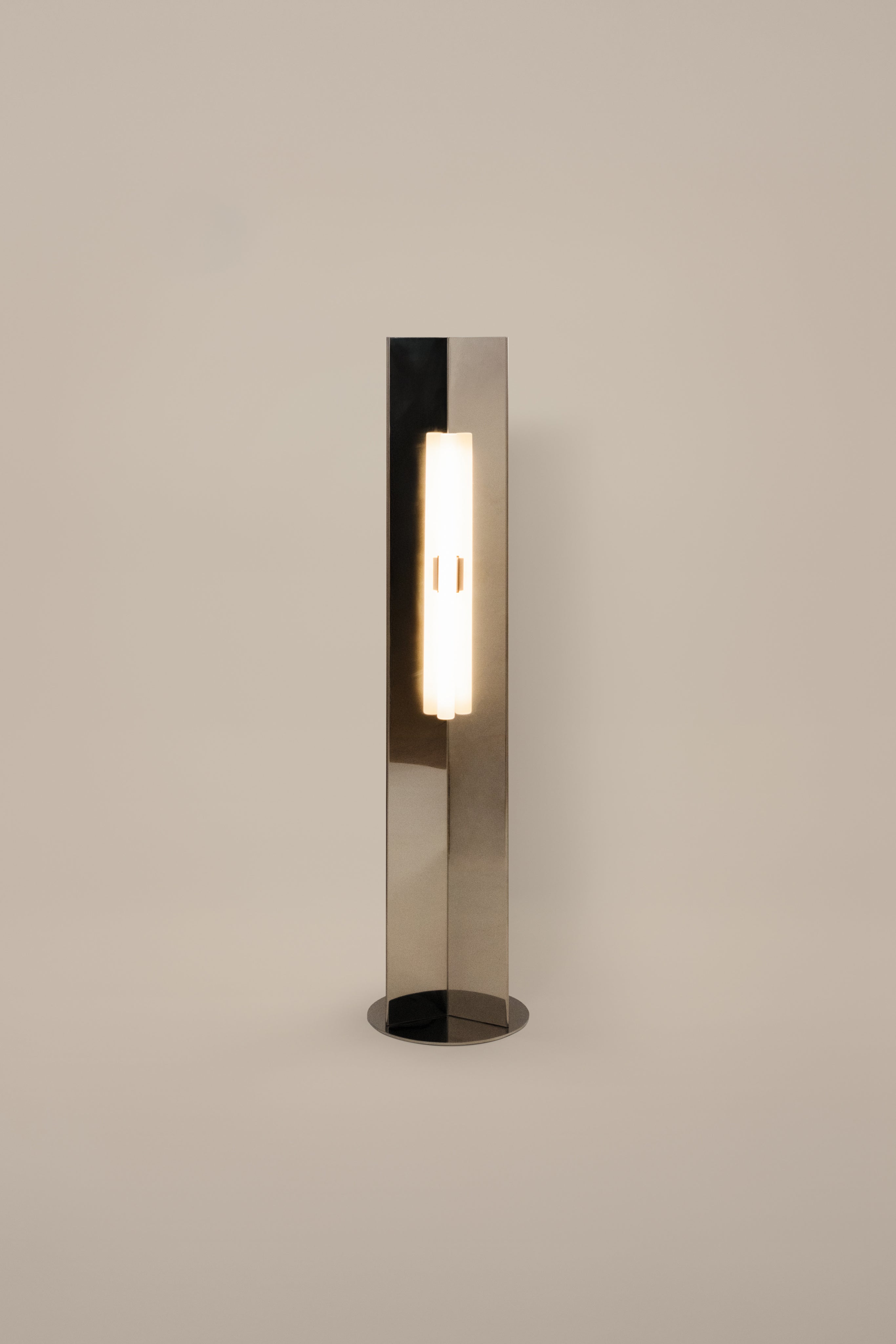 'Arrow 120' Floor Lamp — side angle