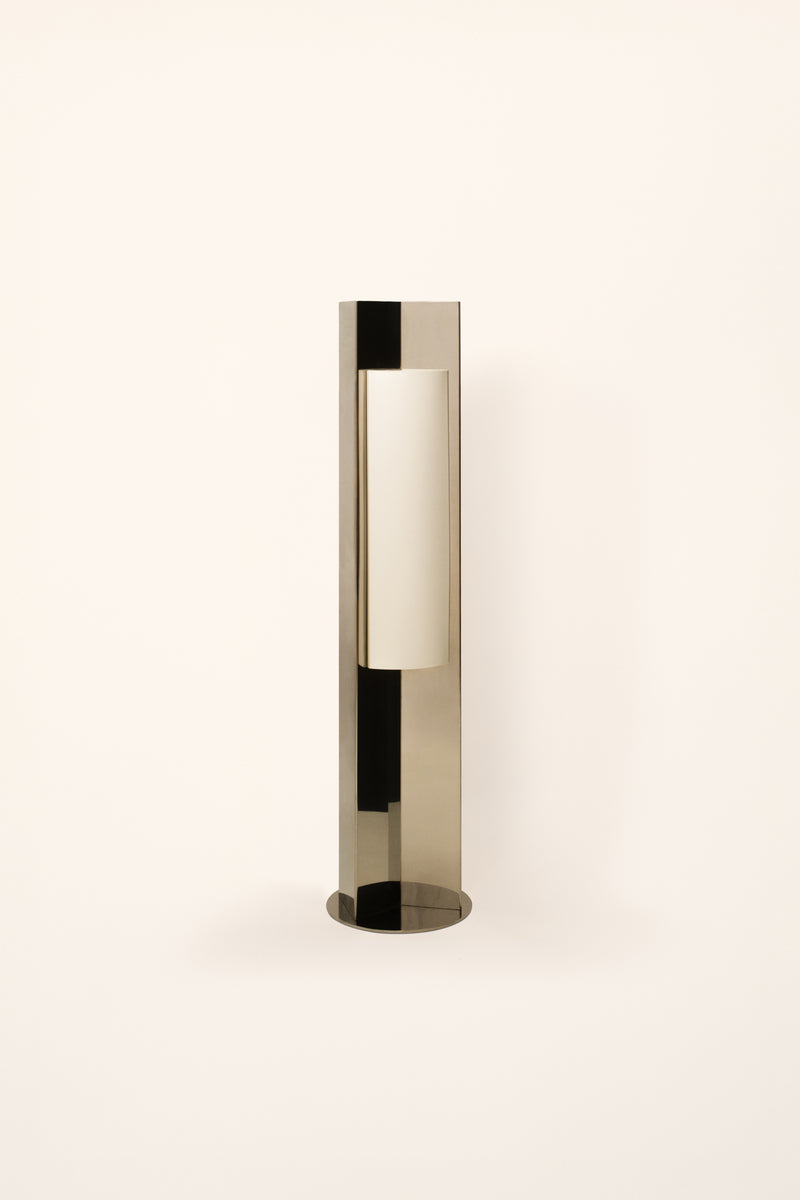 'Arrow 120' Floor Lamp — detail view
