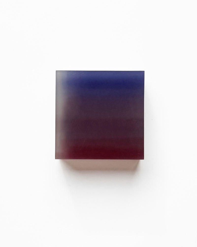 Mid-Century Modern Art Work - MOMENTUM resin with tulle by Marike Andeweg | The Oblist — resin, gradient colors
