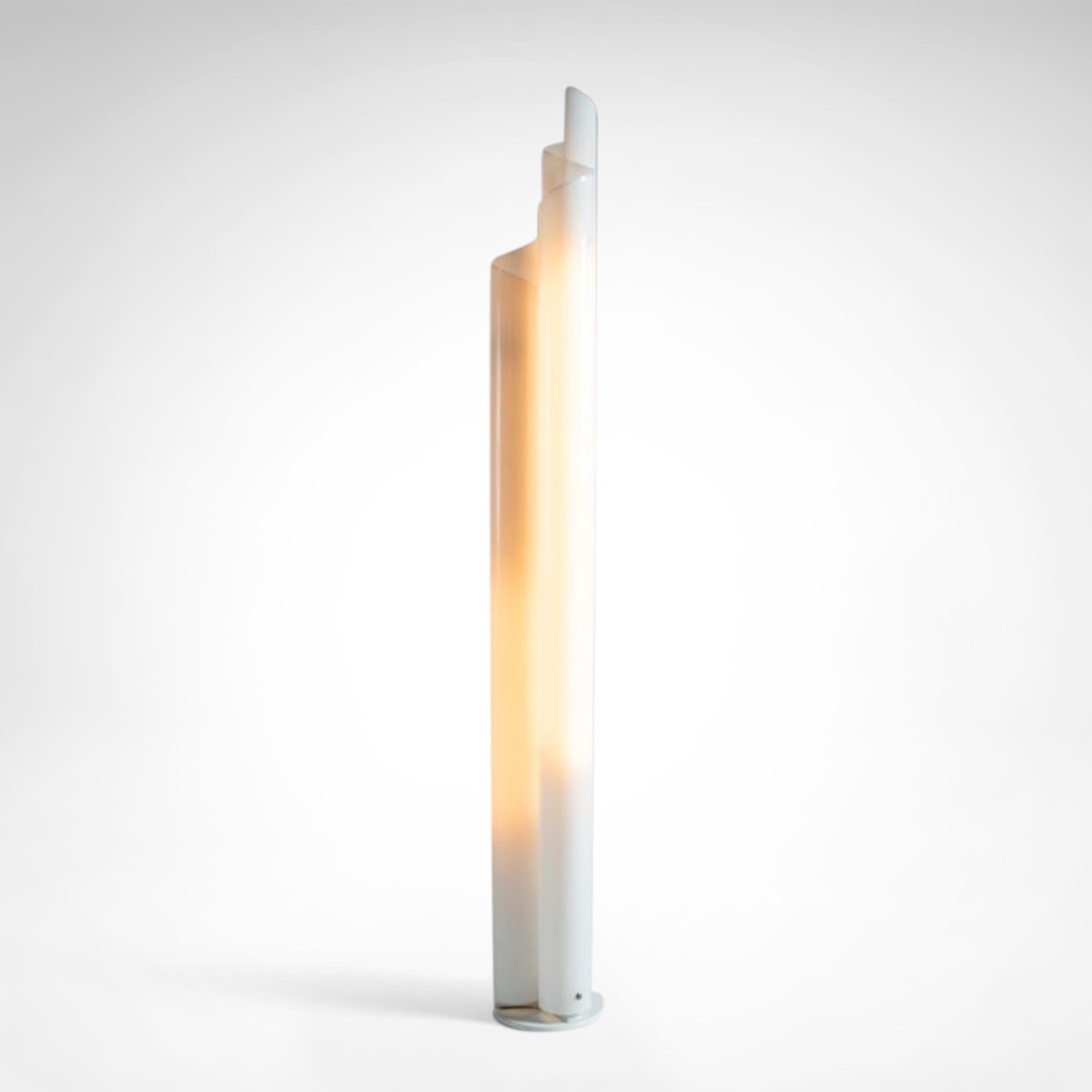 Chimera floorlamp by Vico Magistretti for Artemide Italy 1980s — detail view