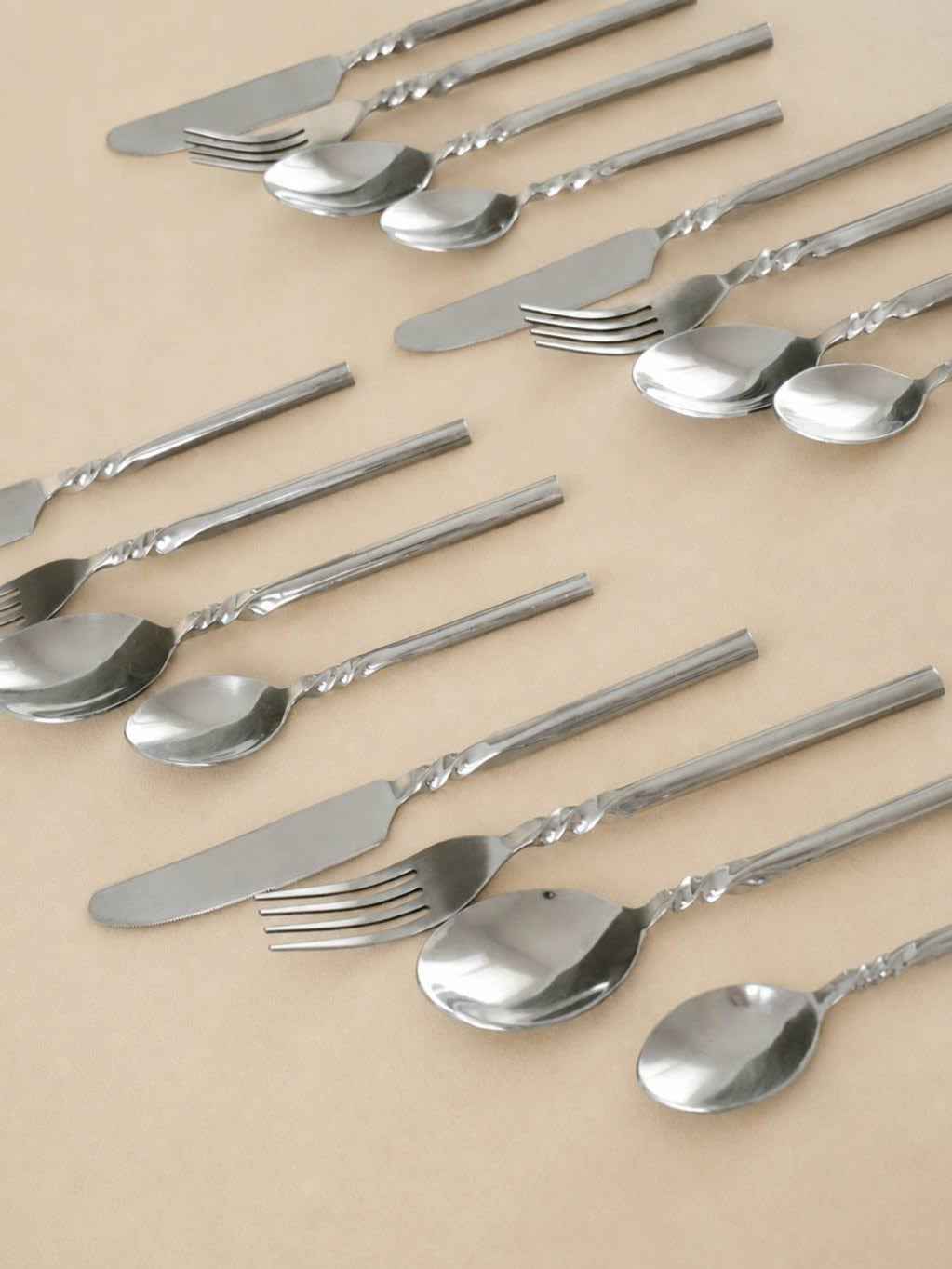 Set of 24-Piece Stainless Steel Cutlery — detail view