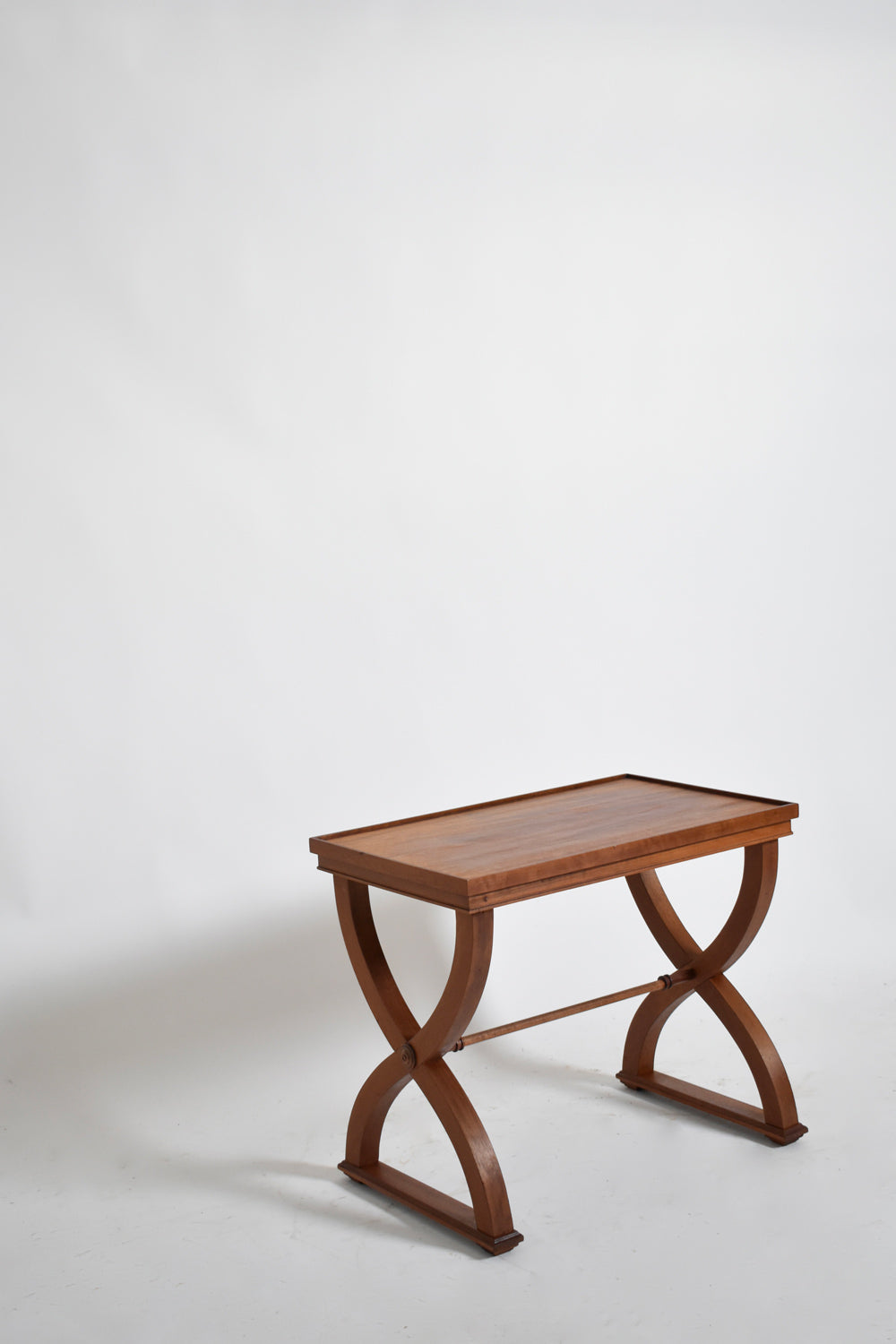 Curule neoclassical side table, 1940s — close-up