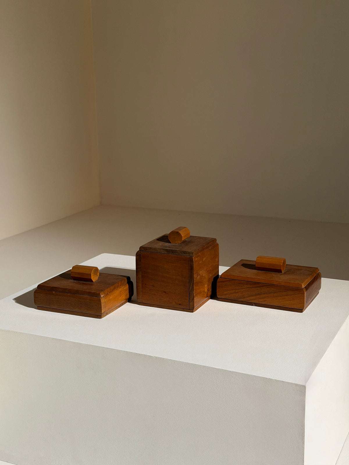 Set of three Art-deco boxes, France, circa 1920. — side angle