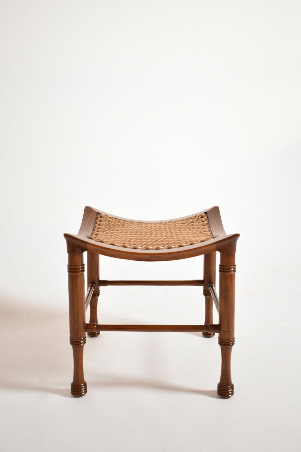 Tabouret en bois Arts & Métiers de Thèbes, années 1900