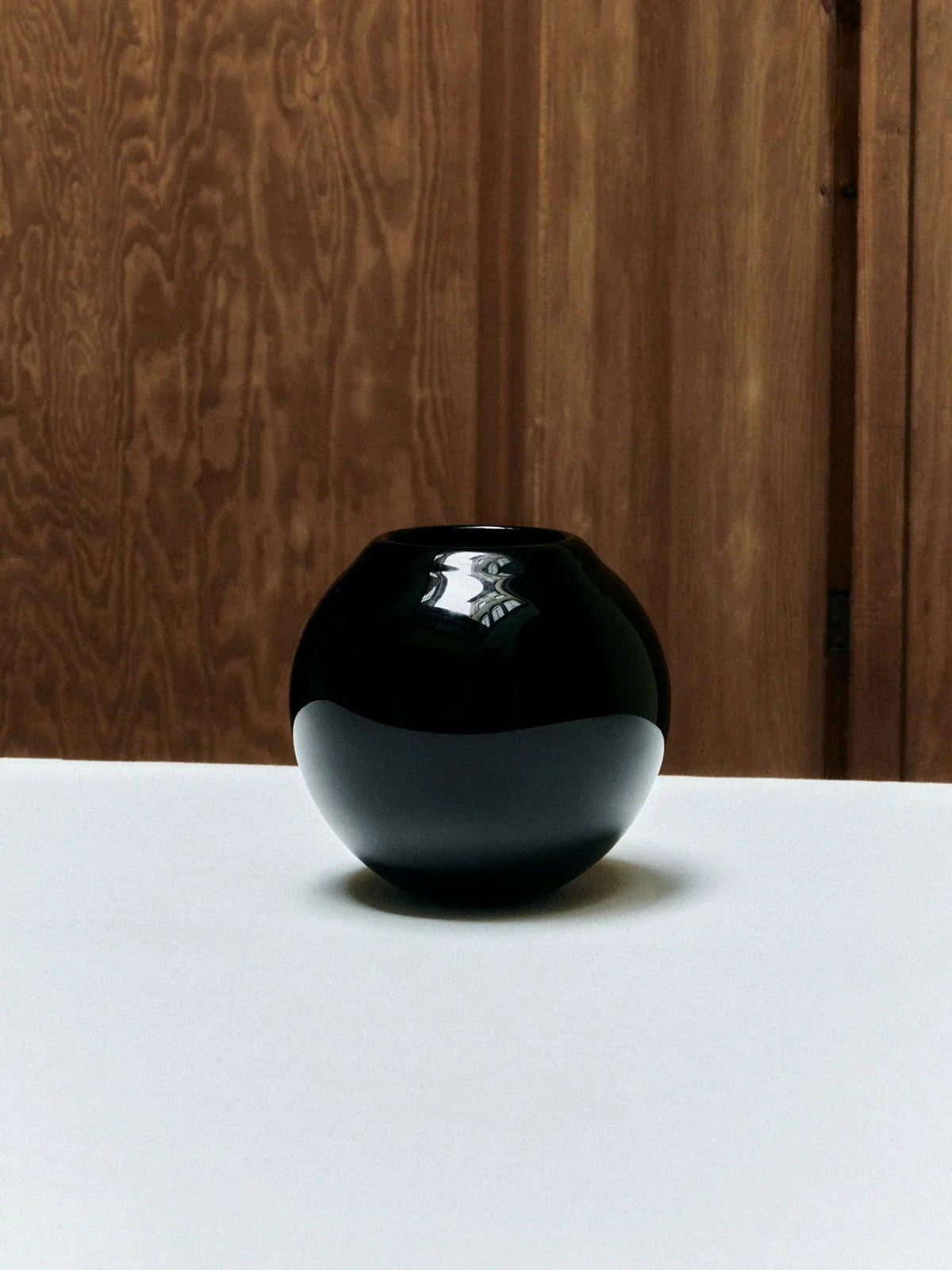 S.R. VINTAGE VASE PLAIN BLACK by Louise Roe | The Oblist