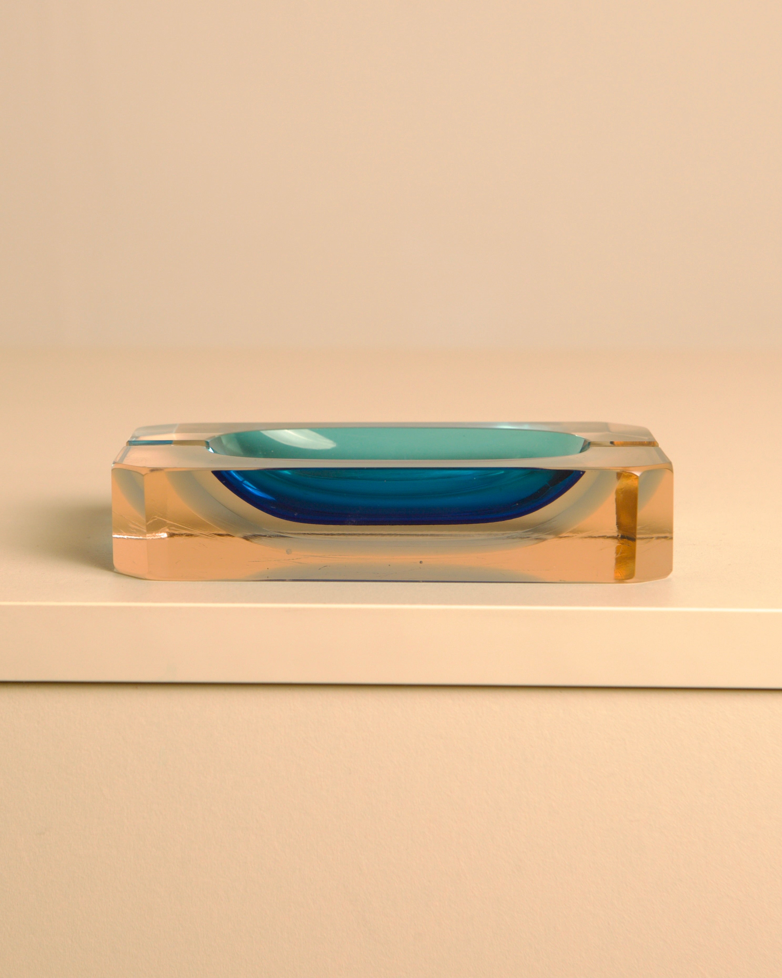 Rectangular Murano glass ashtray in blue by Flavio Poli for Seguso, 80s — detail view