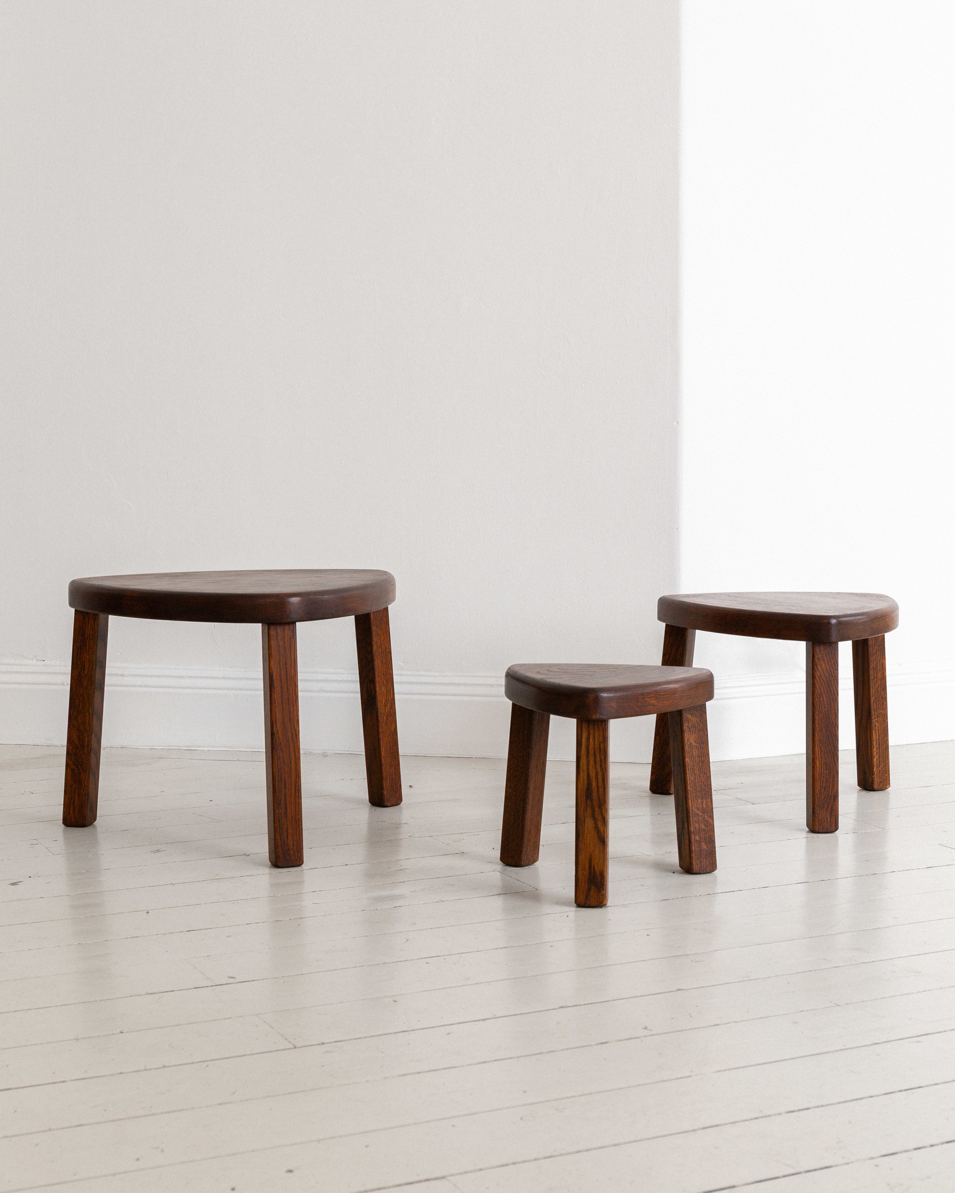 Set of Three Oak Brutalist Nesting Tables, Netherlands, 1970s — close-up of wooden surfaces and legs