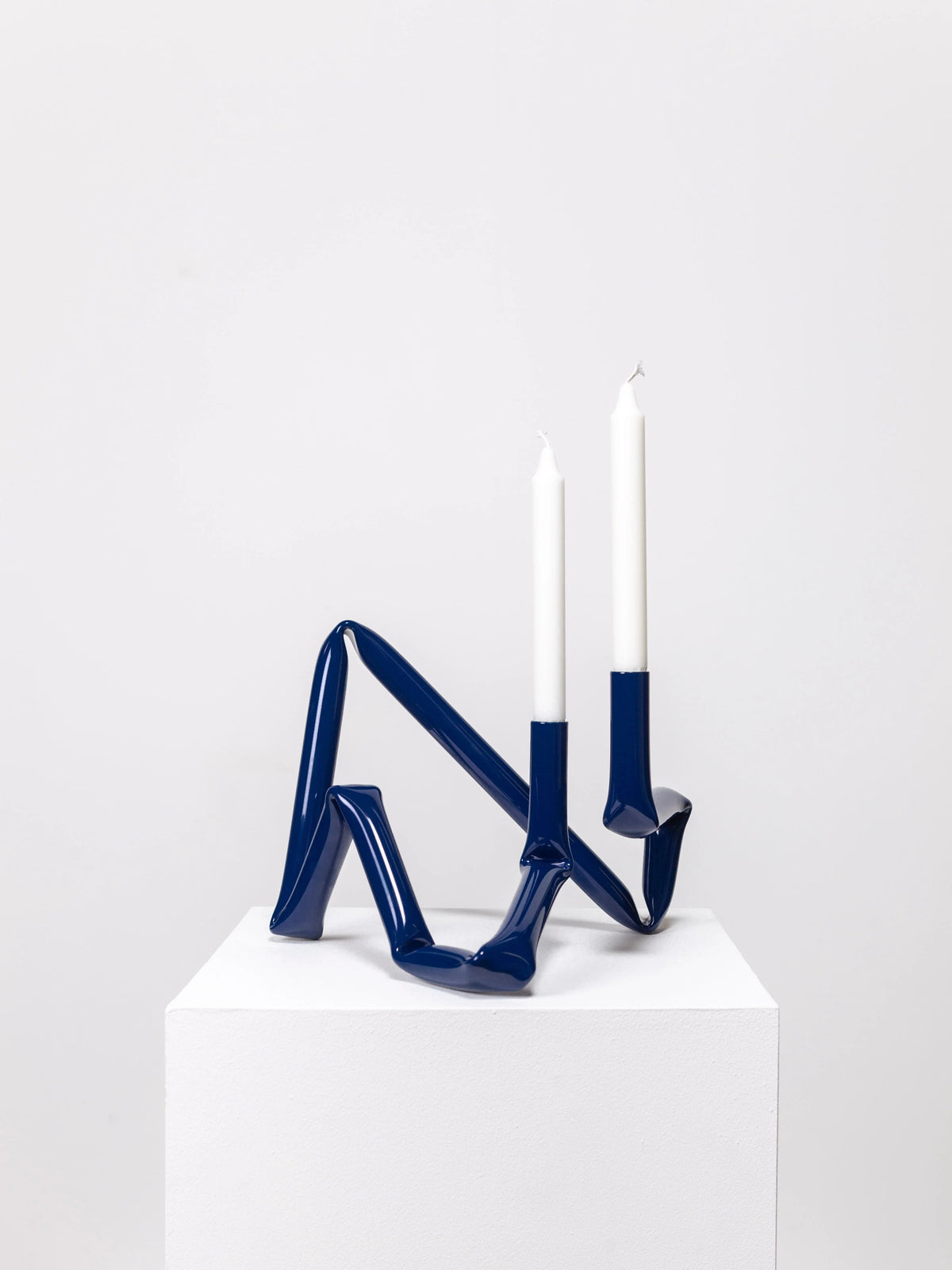 Bucatini Candle Holder (Midnight blue) — close-up
