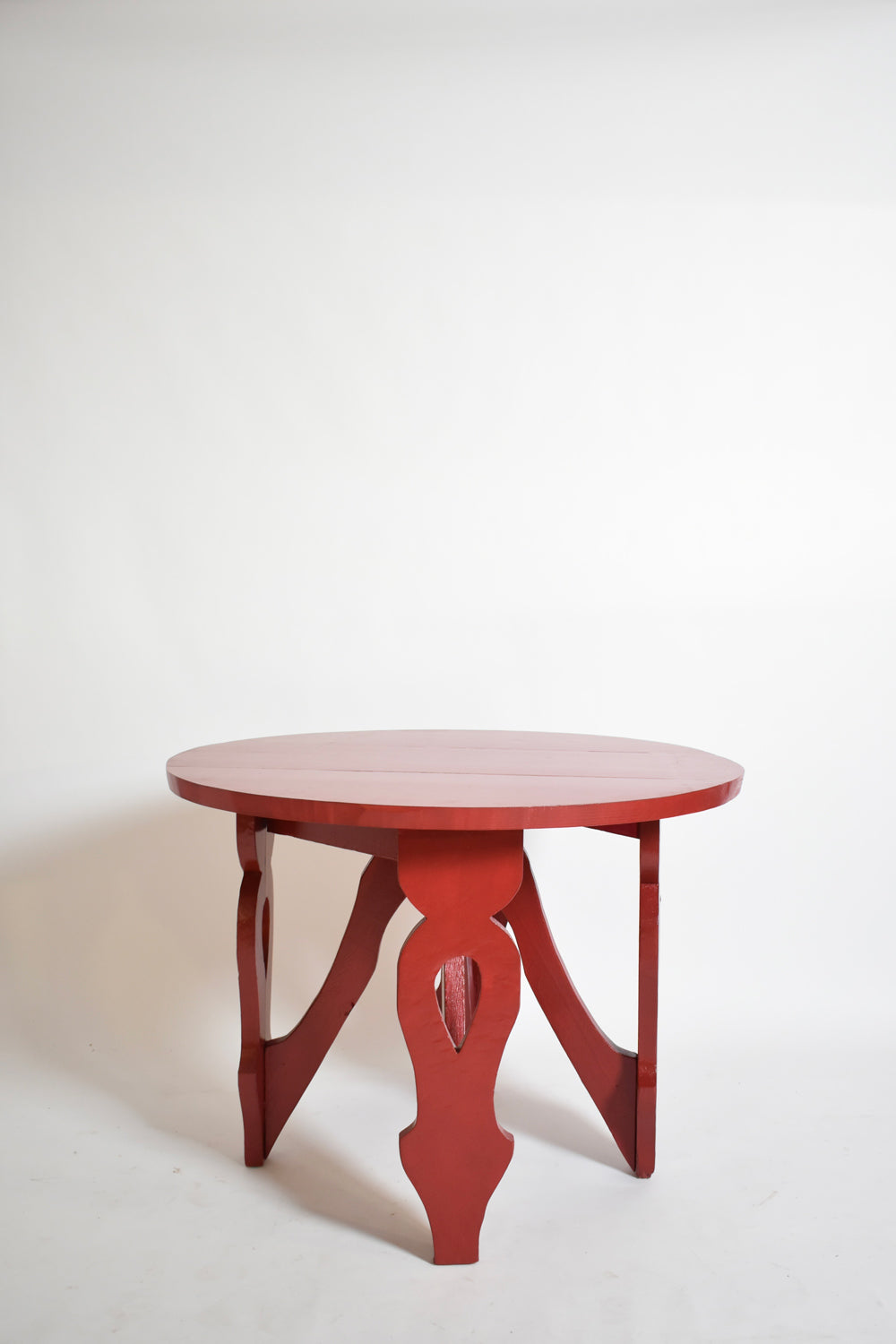 Burgundy Red Rustic Round Table, 1920s — detail view