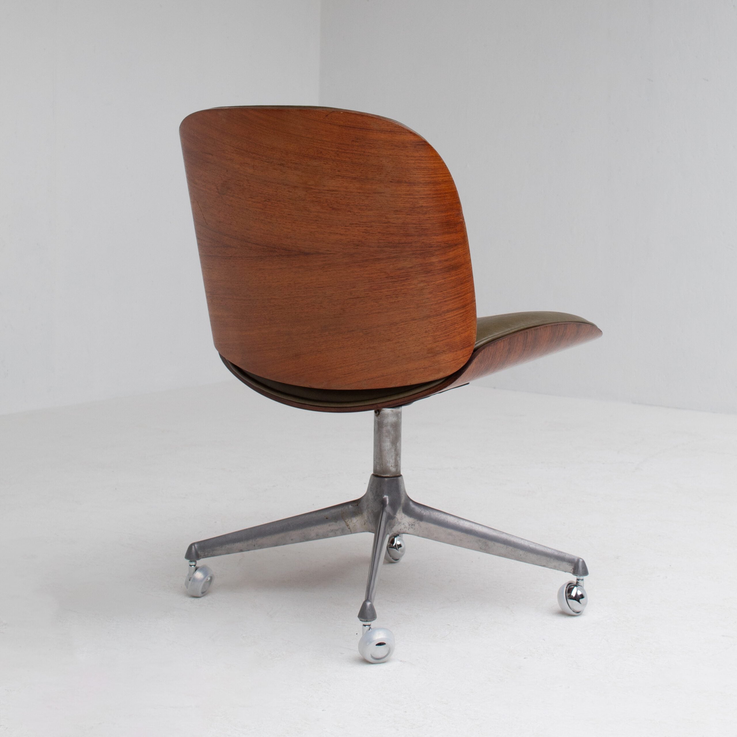 Ico Parisi Office Chair in Wood and Metal — back view highlighting wooden backrest