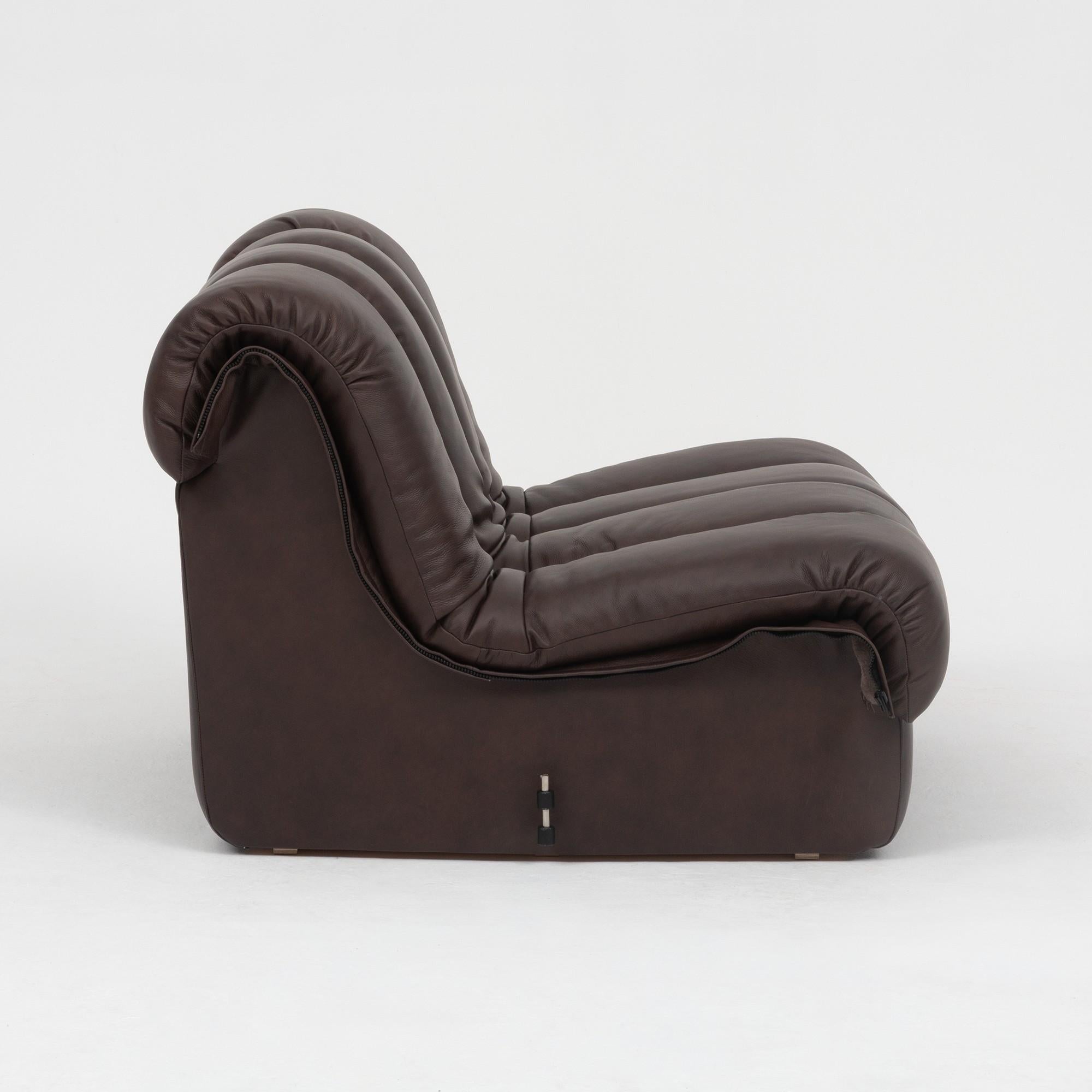 De Sede DS-600 'Snake' Sofa by Ueli Berger, Customised in Chocolate Nubuck — detail view