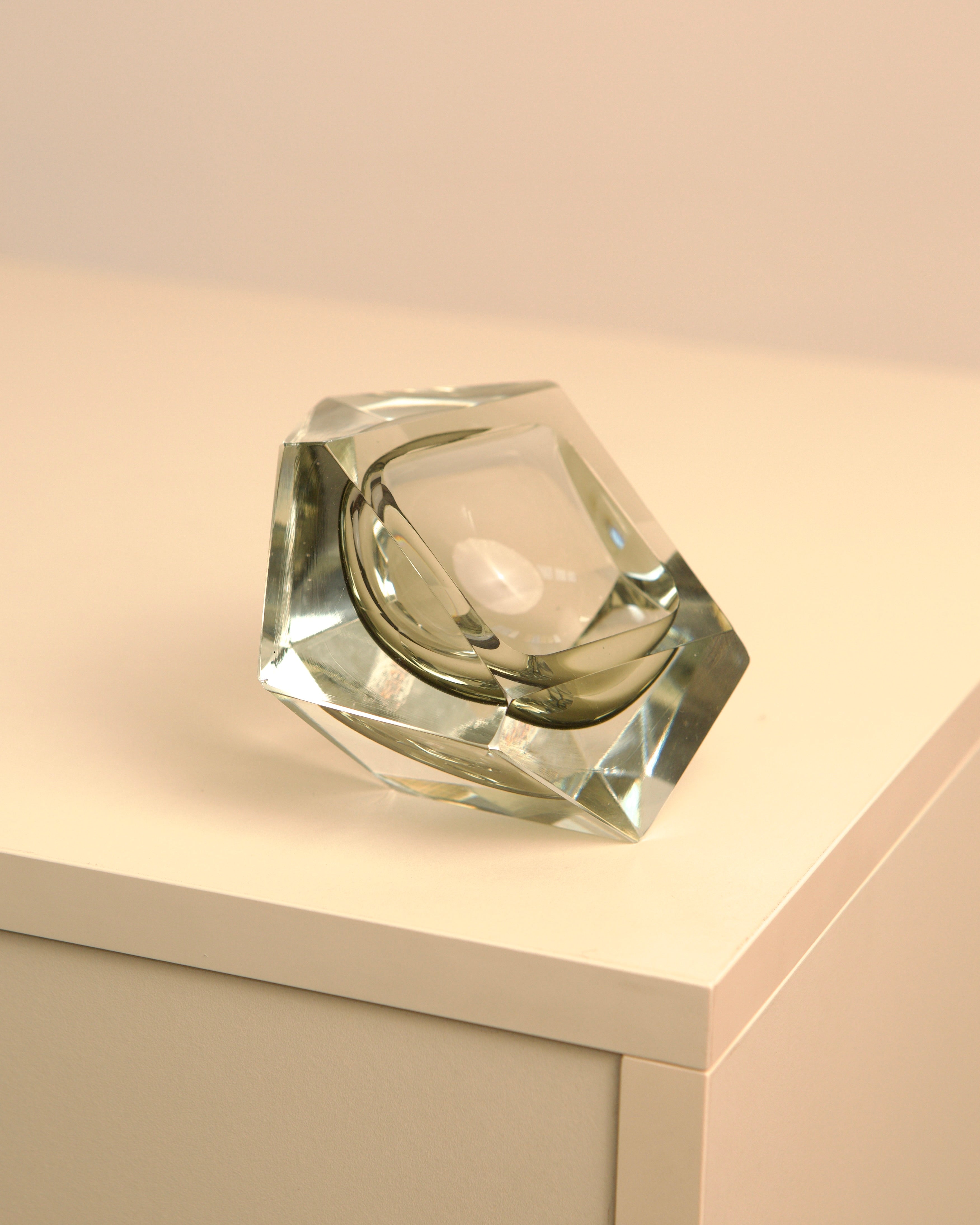 Murano glass vide-poche by Flavio Poli angular detail view