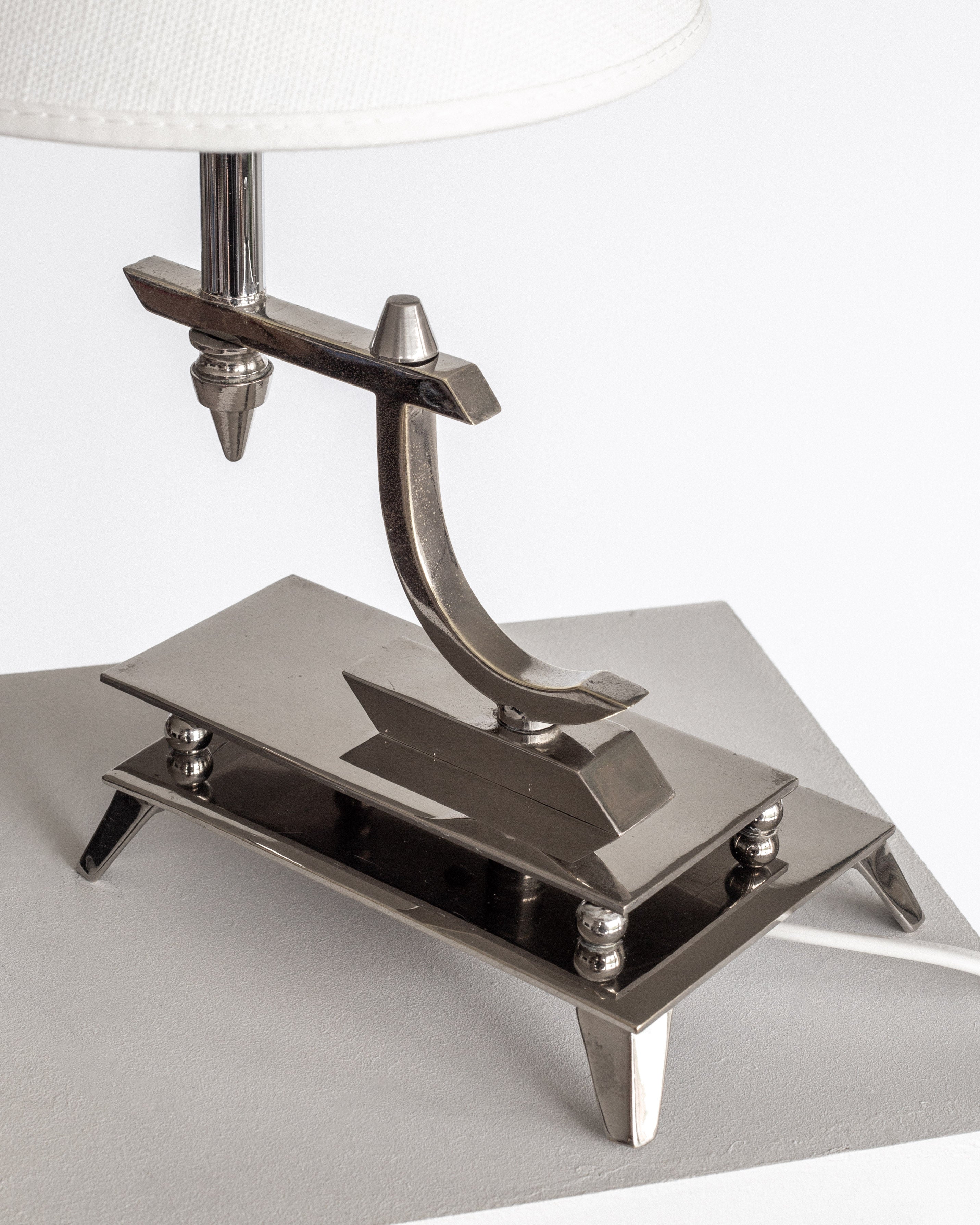 Sculptural Chrome Art Deco Table Lamp, 1930s — close-up of chrome base detail