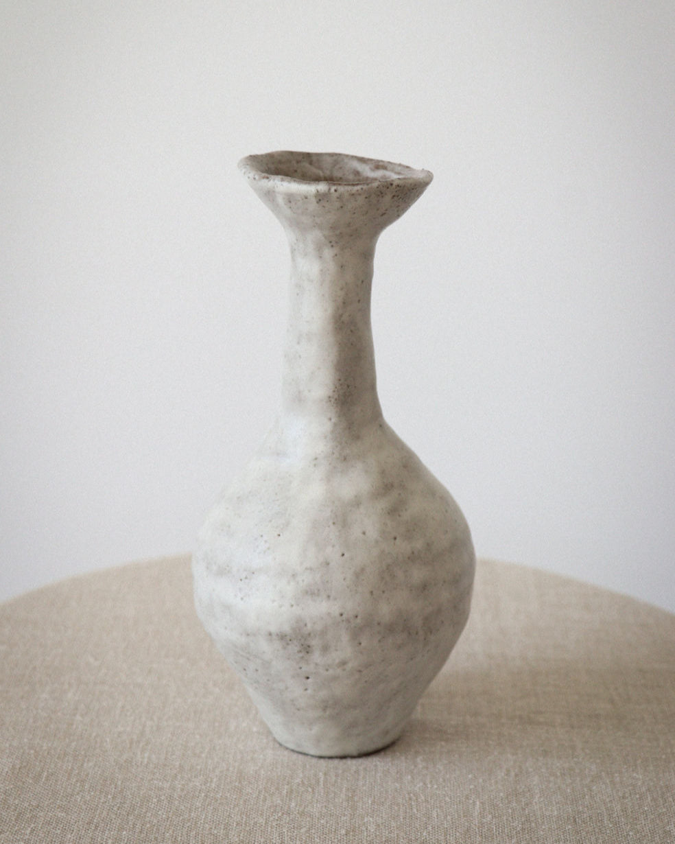 Lucie Vase No5 — close-up of handmade ceramic surface