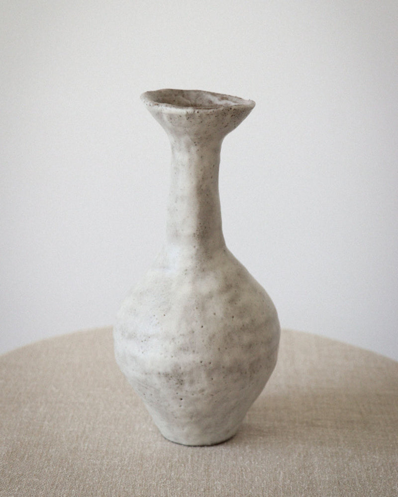 Lucie Vase No5 in Stoneware — detail view