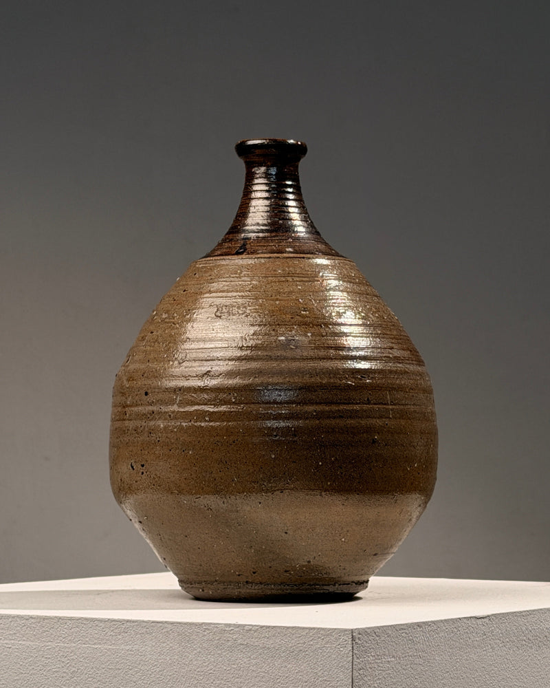 Rare stoneware soliflore vase by Jean Linard, dated 1970 by Figuresdesign | The Oblist