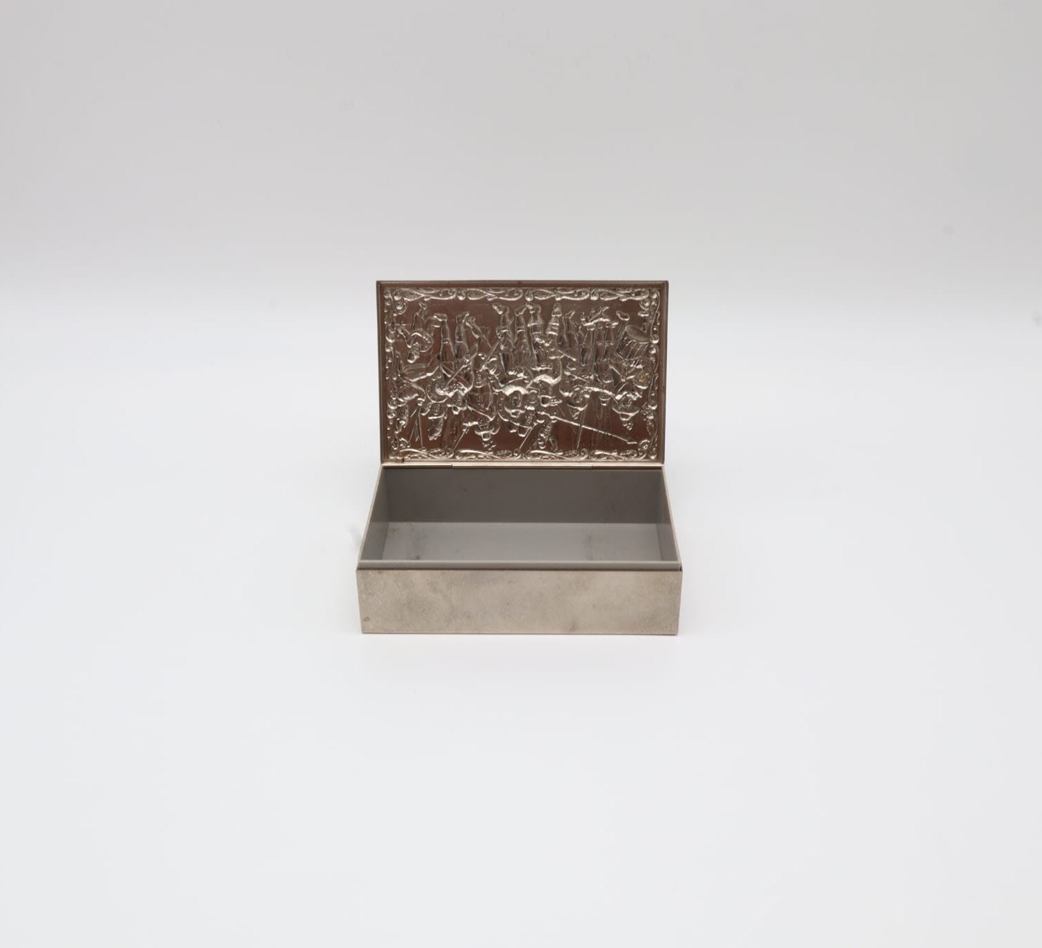 Mid-Century Silver-Plated 'The Night Watch' Box – Netherlands (1950-1960) — side angle