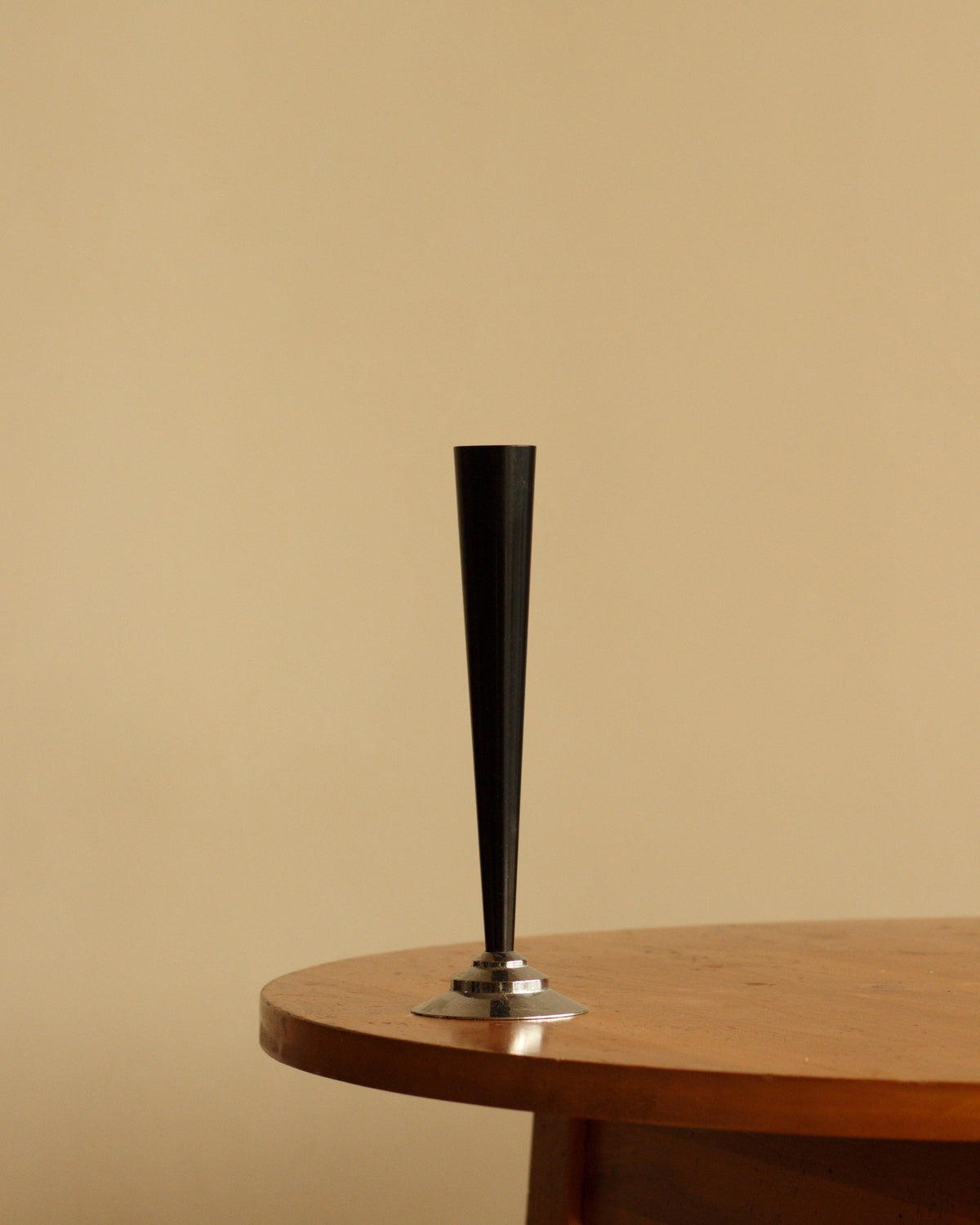 Art Deco Black & Silver Bud Vase by Mansión Luna | The Oblist