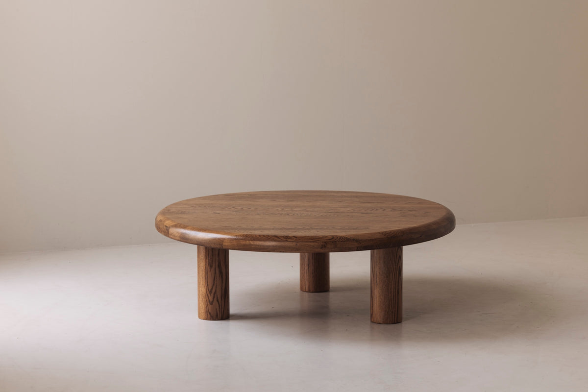Sculptural Round Coffee Table in Solid Oak, France 1960s — detail view