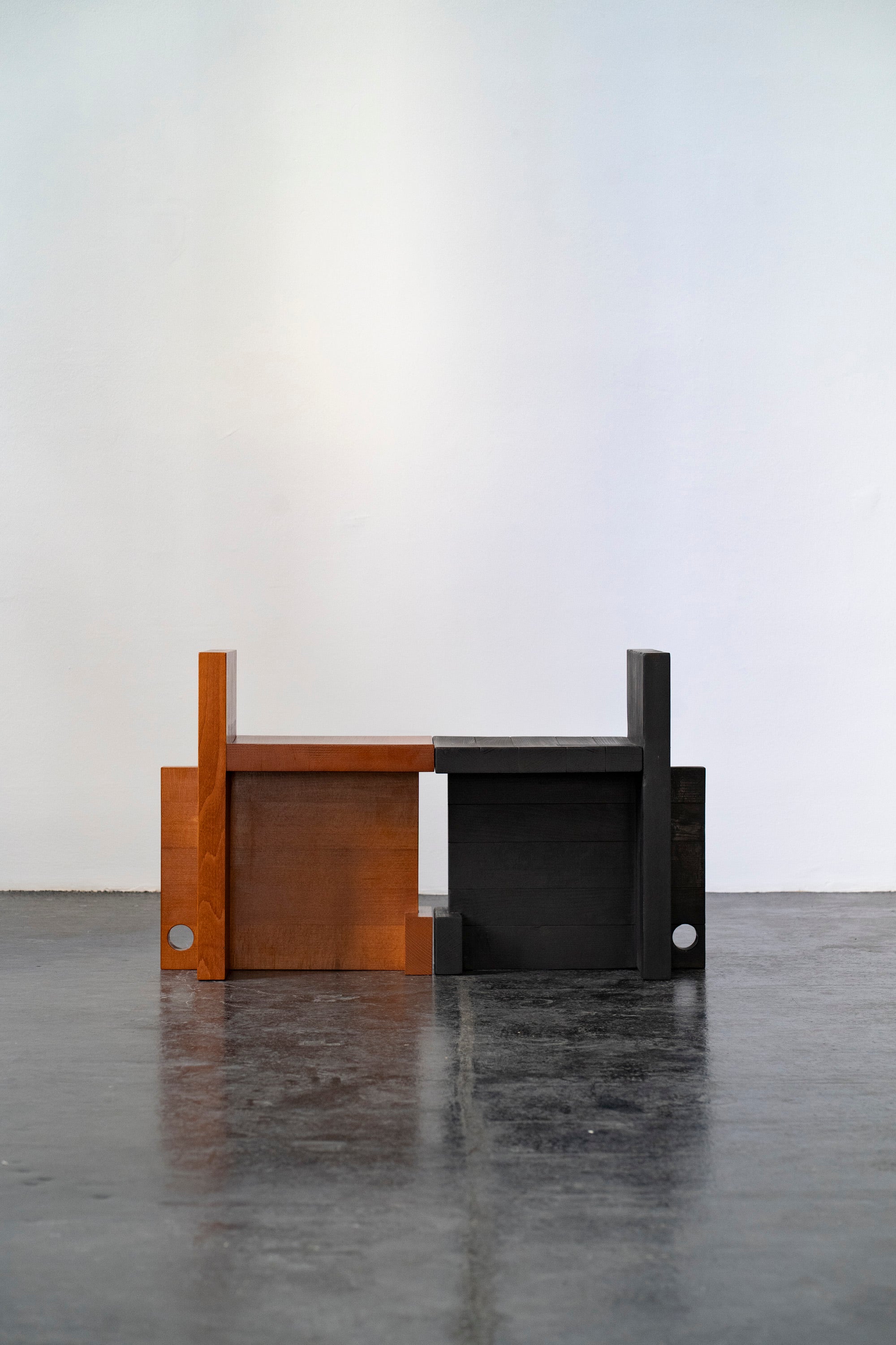 Tabouret en bois de hêtre flambé et teinté | DN_S2510