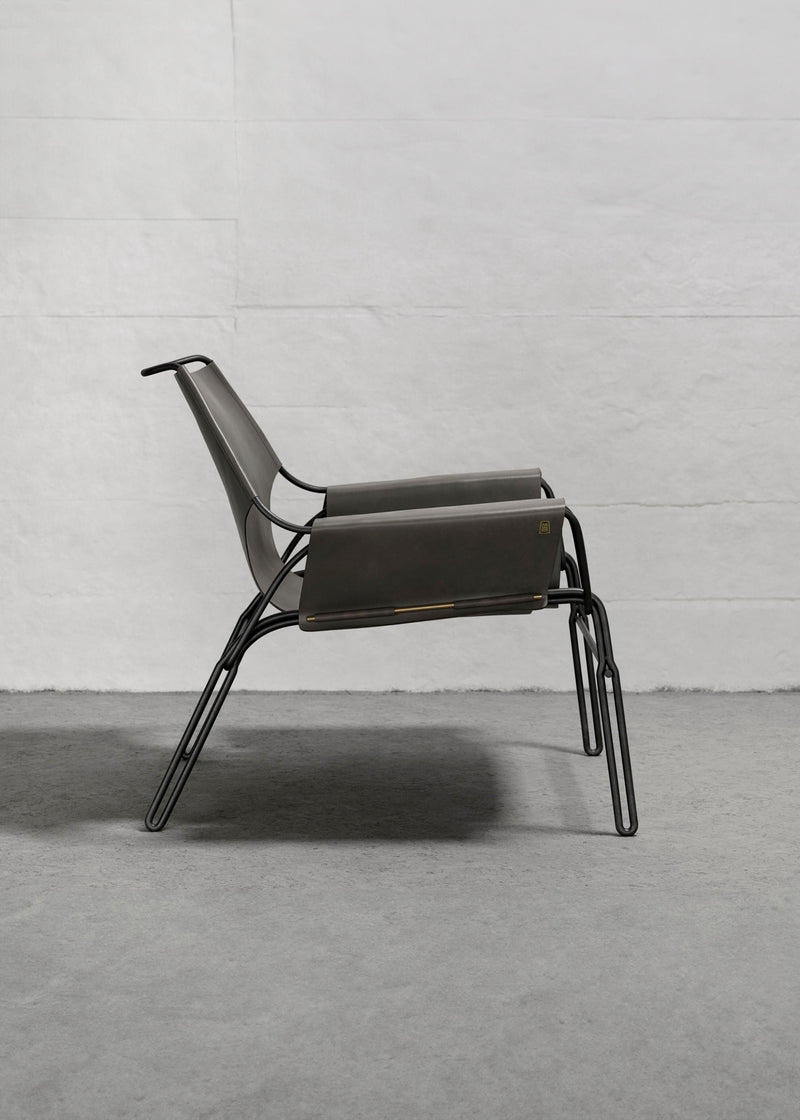 PERFIDIA_02 Olivo Thick Leather Sling Lounge Chair — detail view