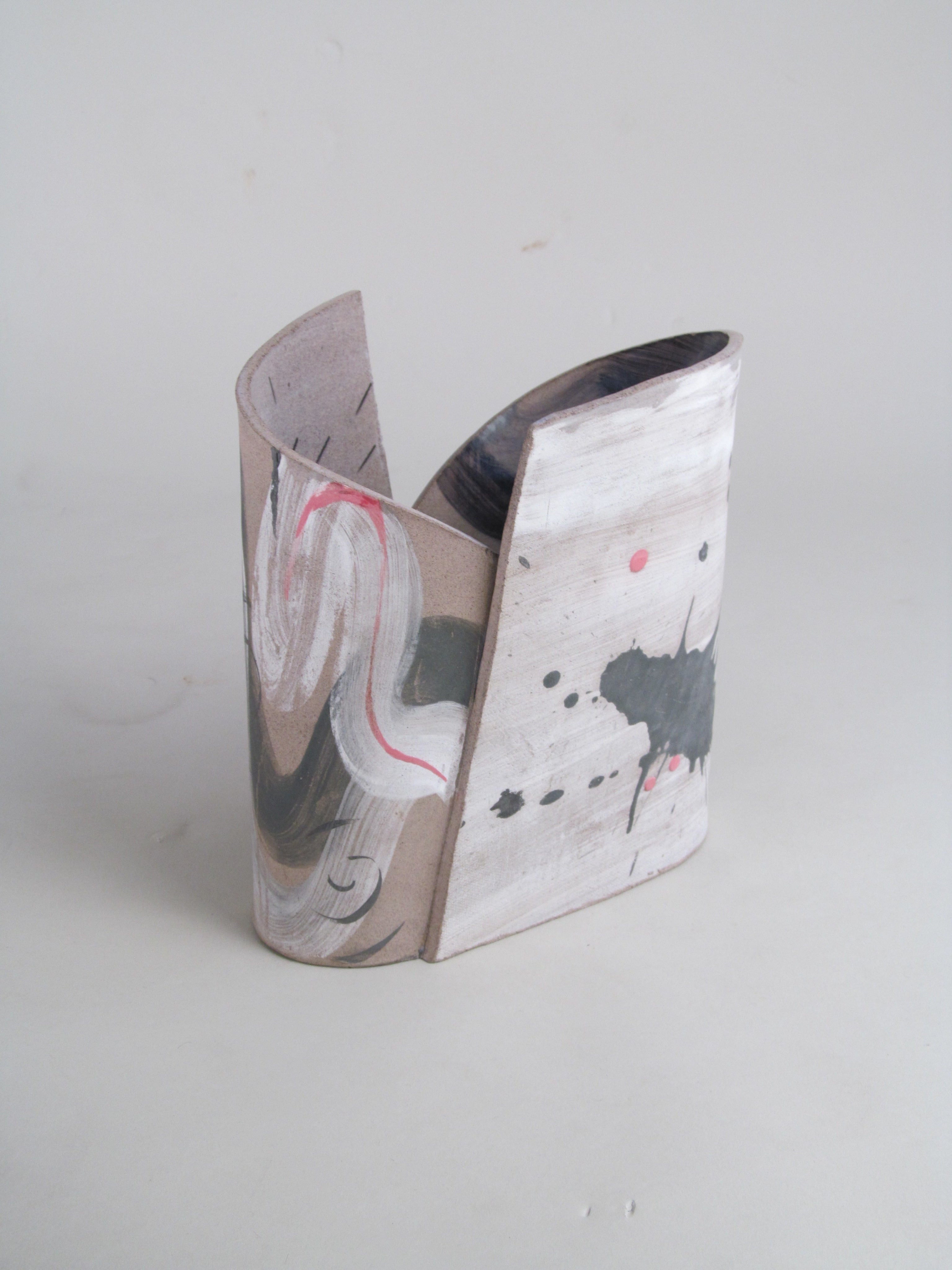Signed Studio Vessel ‘Jonat’ — close-up of ceramic surface with abstract paint design