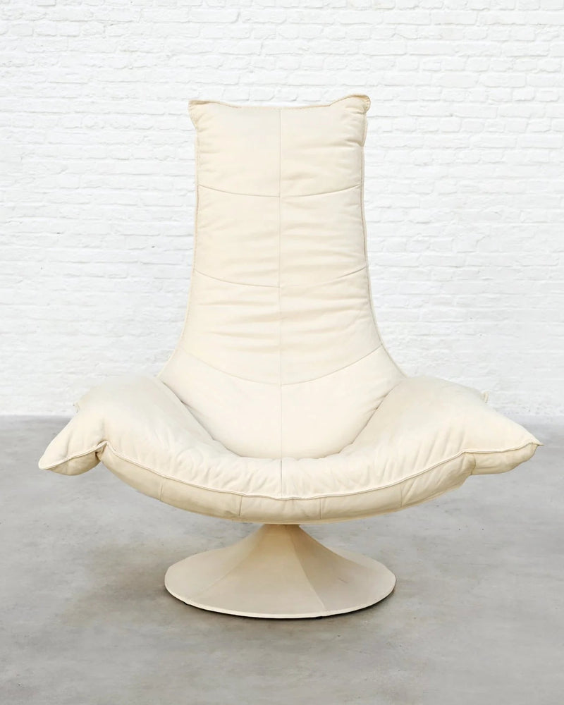 Wammes Lounge Chair by Gerard van den Berg for Montis — front view of cream leather upholstery