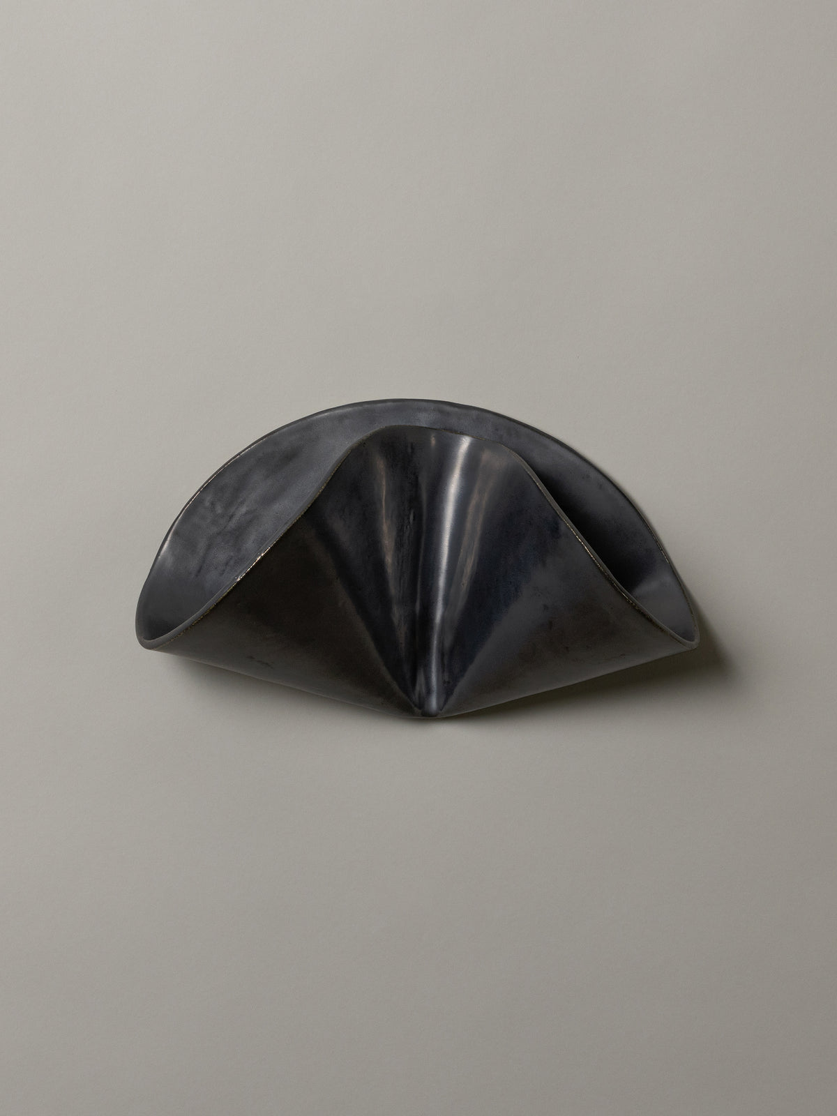 Shado Sconce, Graphite — detail view