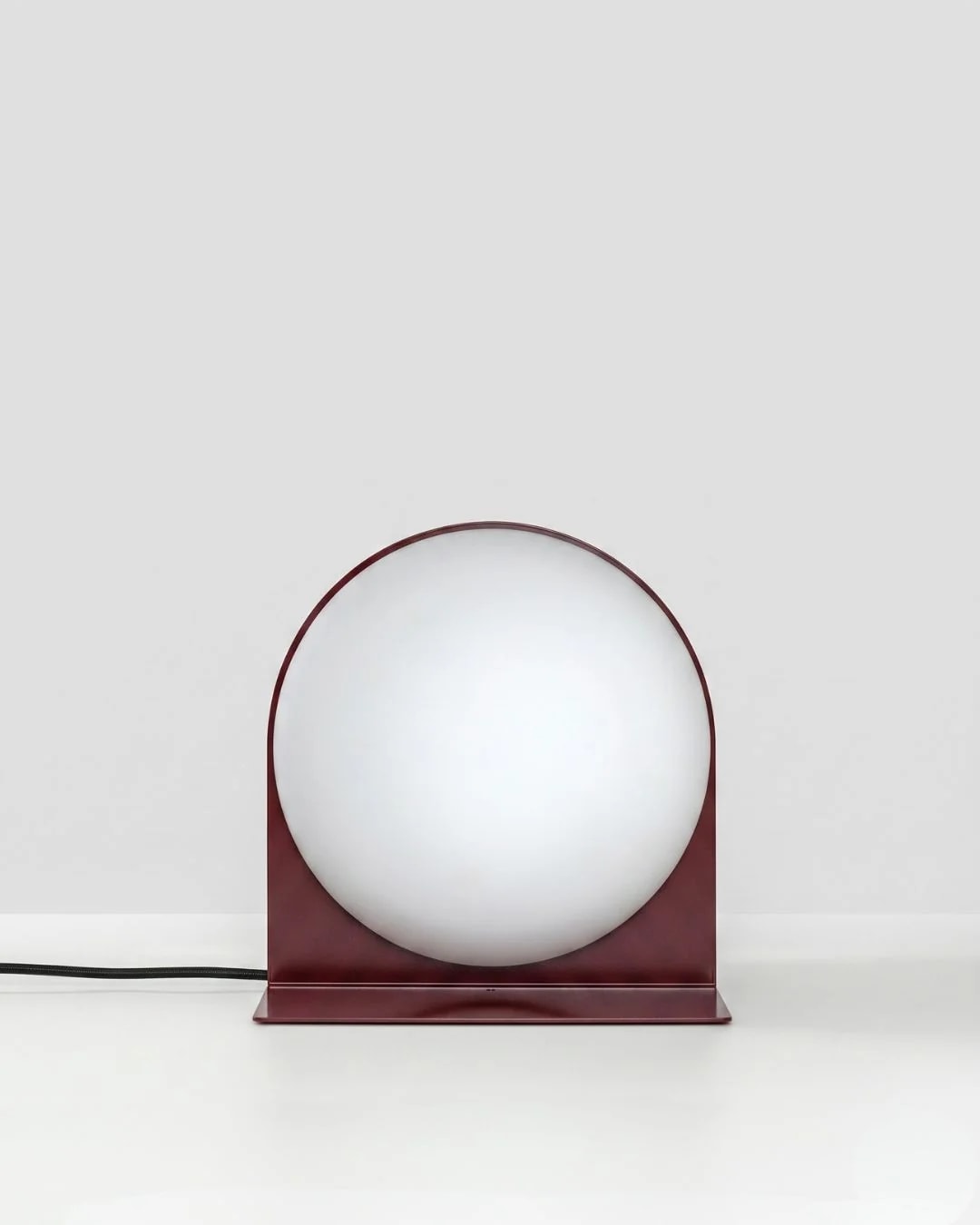 Jumelles Table & Wall Lamp by Ben Swildens — close-up